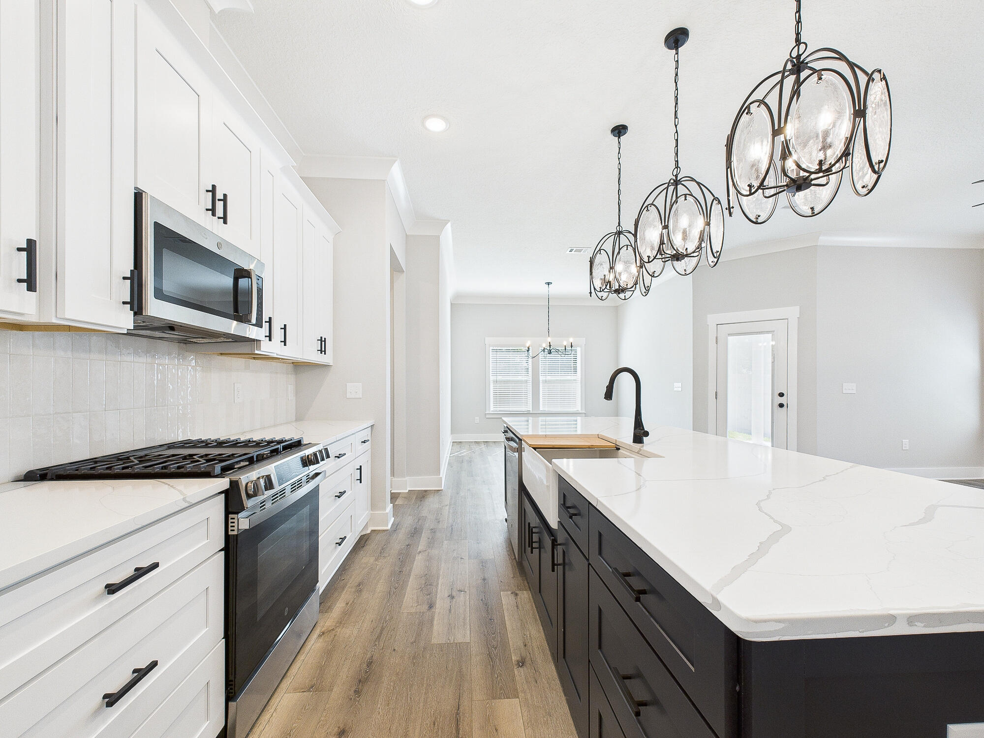 GREY MOSS POINT - Residential