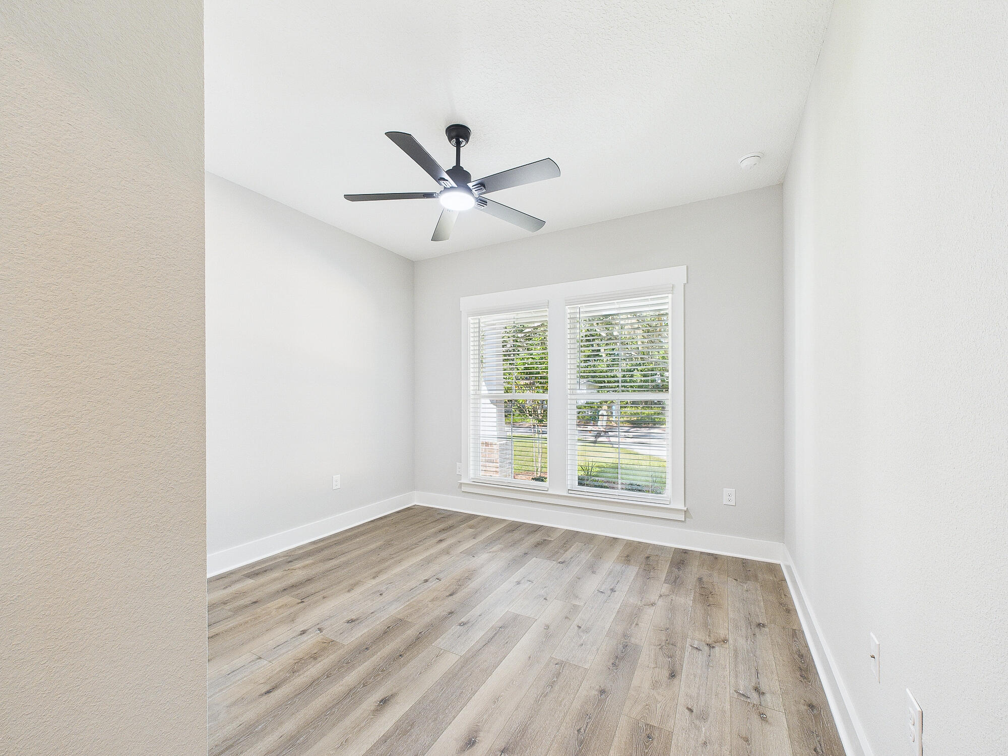 GREY MOSS POINT - Residential