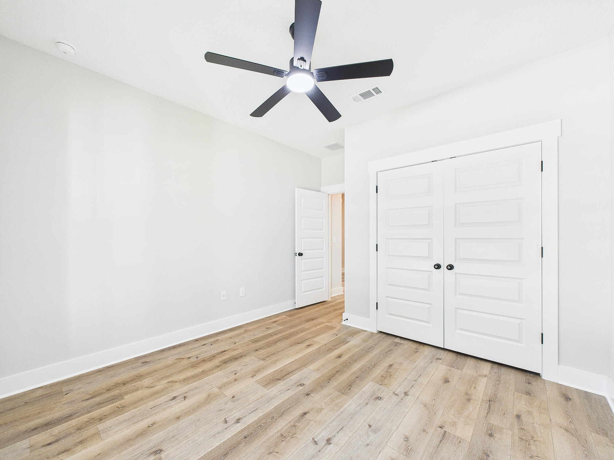 GREY MOSS POINT - Residential