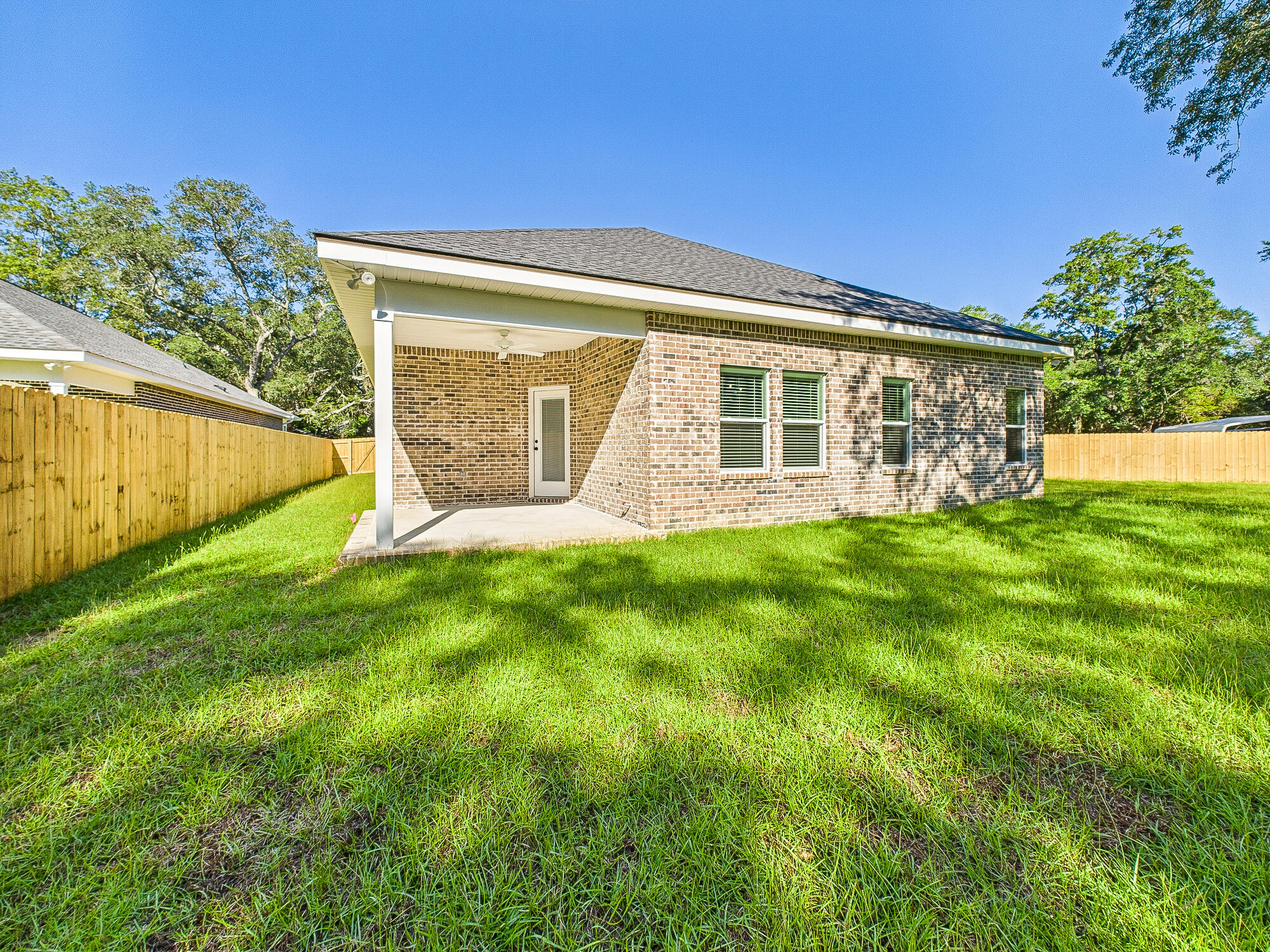 GREY MOSS POINT - Residential
