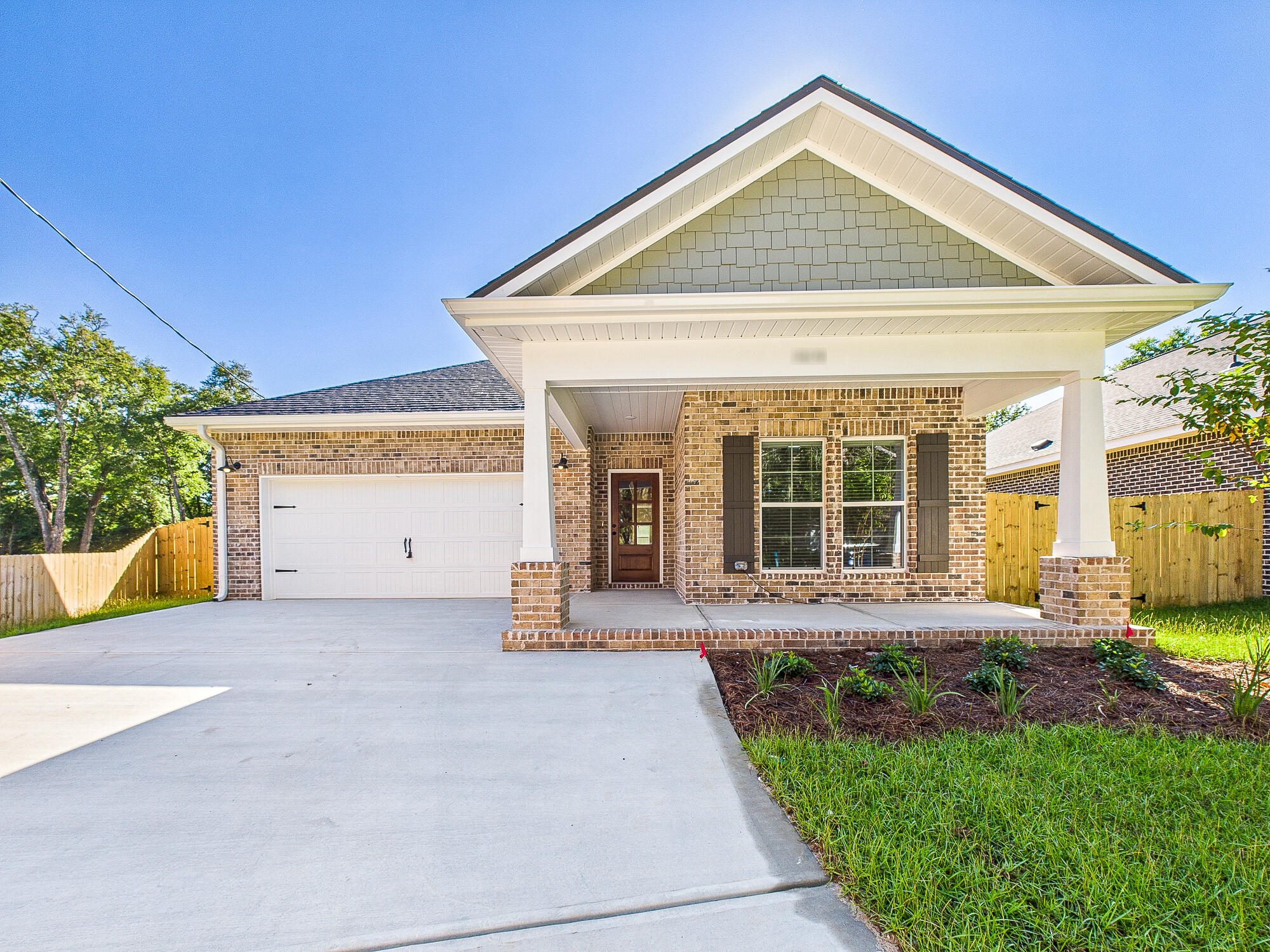 GREY MOSS POINT - Residential