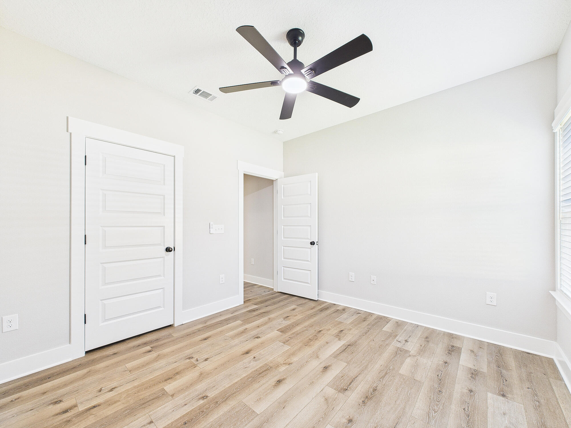GREY MOSS POINT - Residential