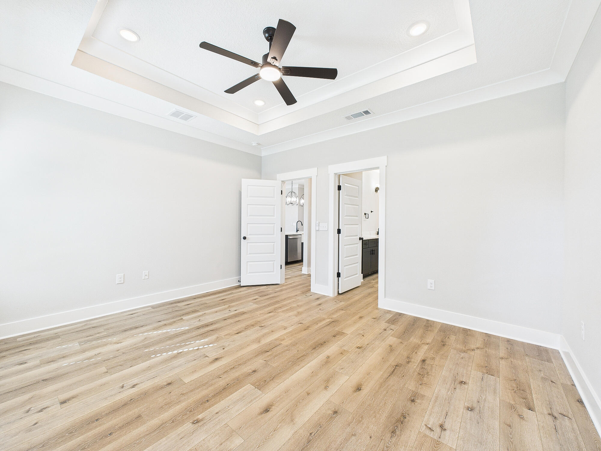 GREY MOSS POINT - Residential