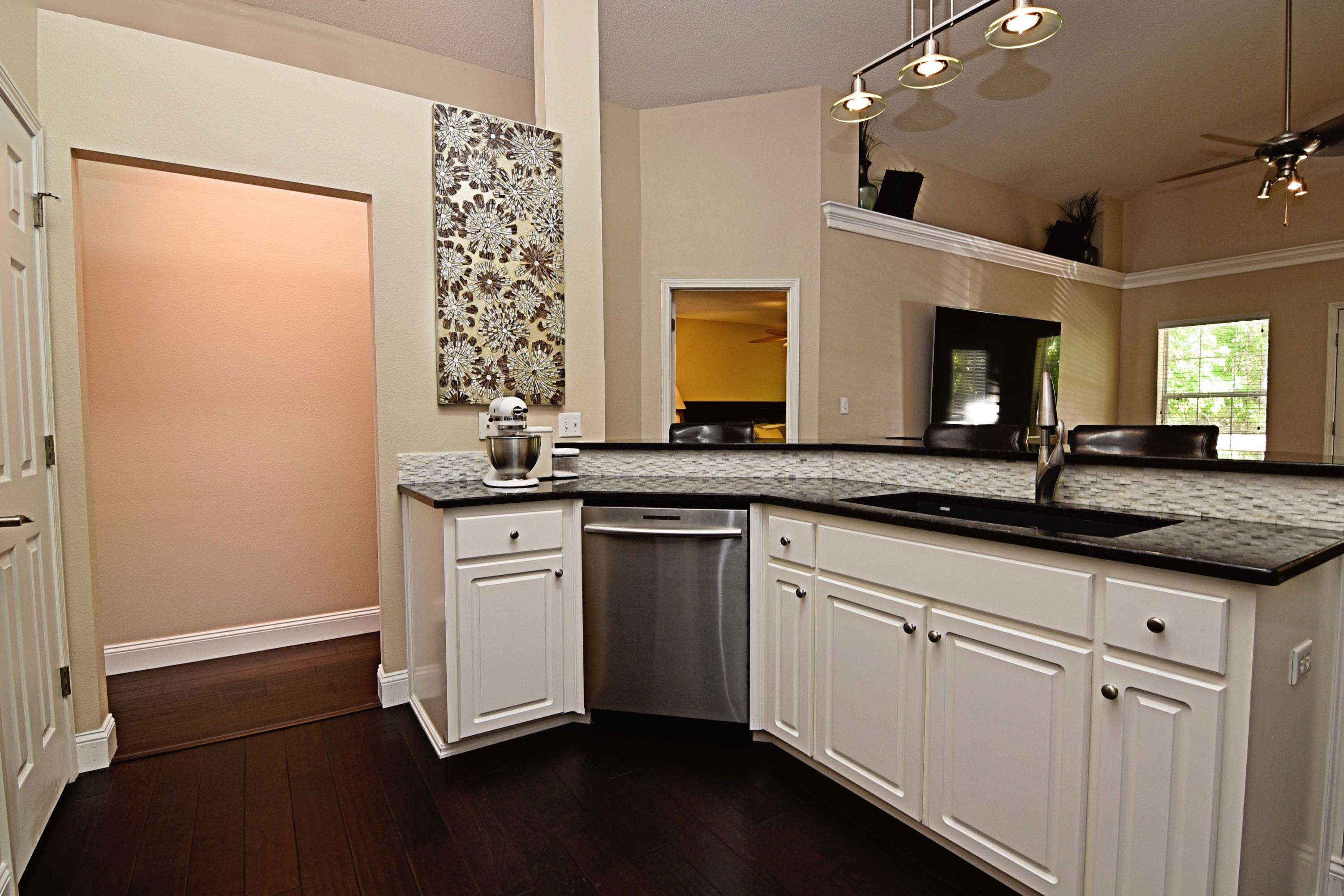 MARSH HARBOR - Residential