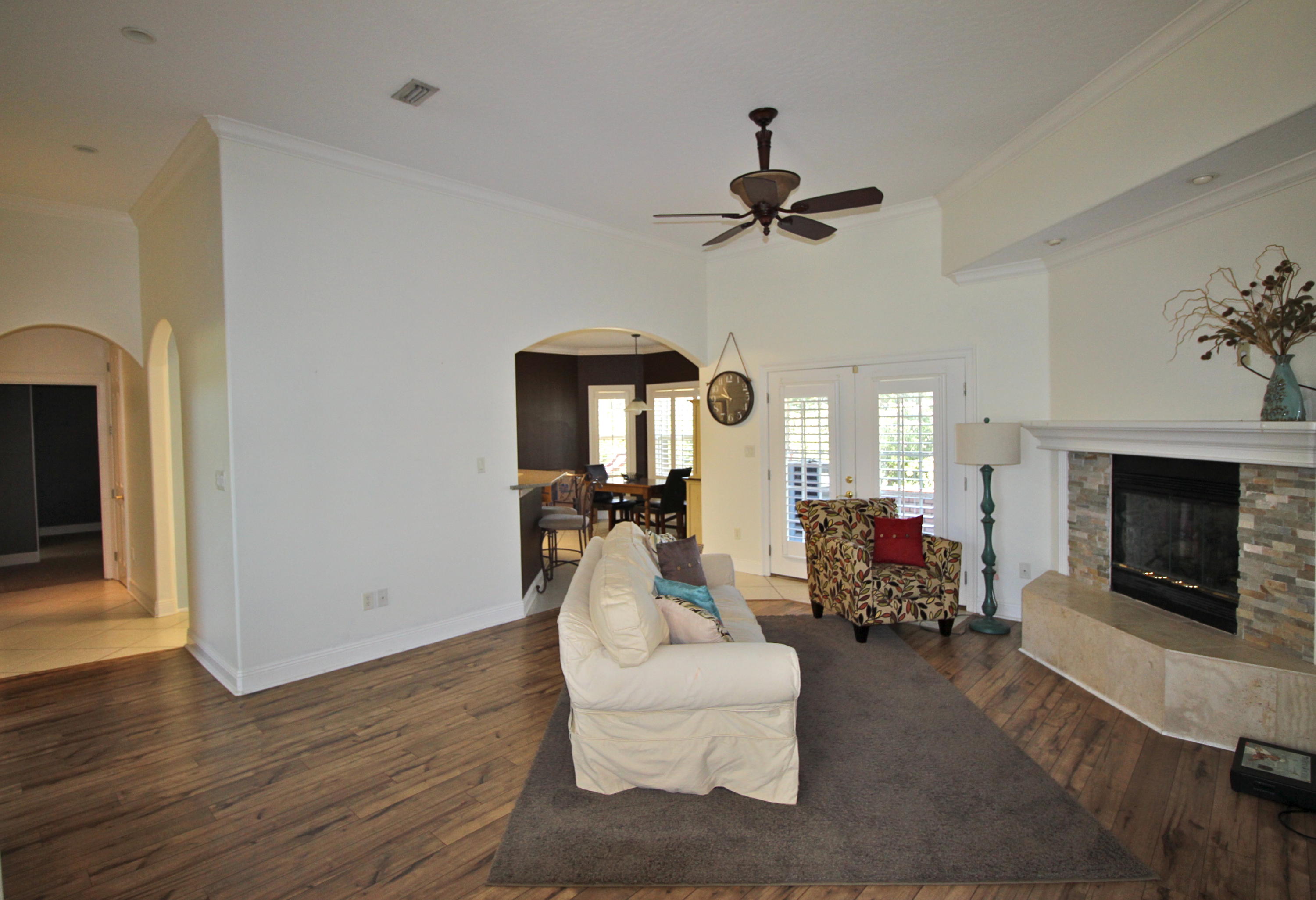 MAGNOLIA LAKE ESTATES PH 1 - Residential