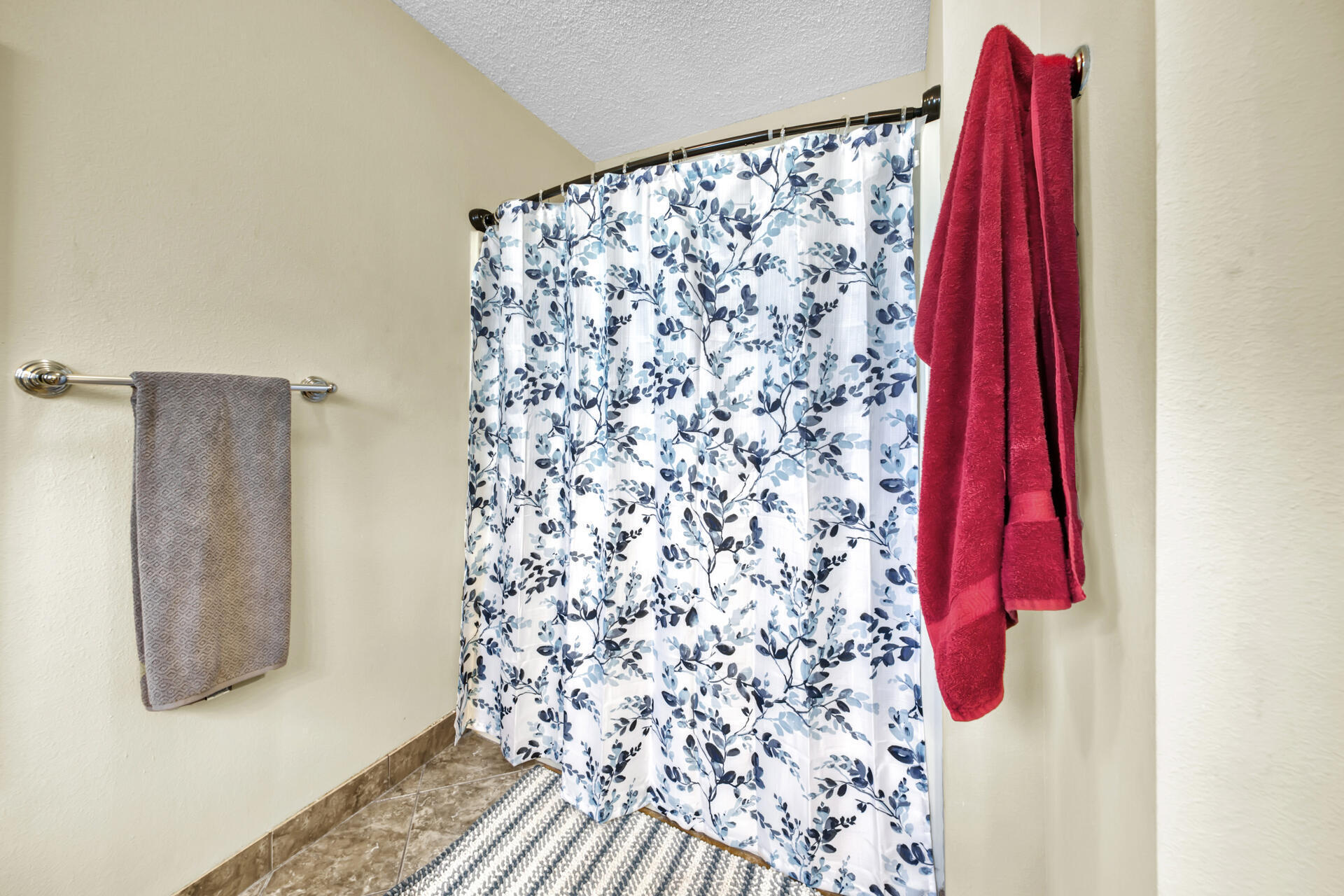 CHEROKEE BEND S/D PH 2 - Residential