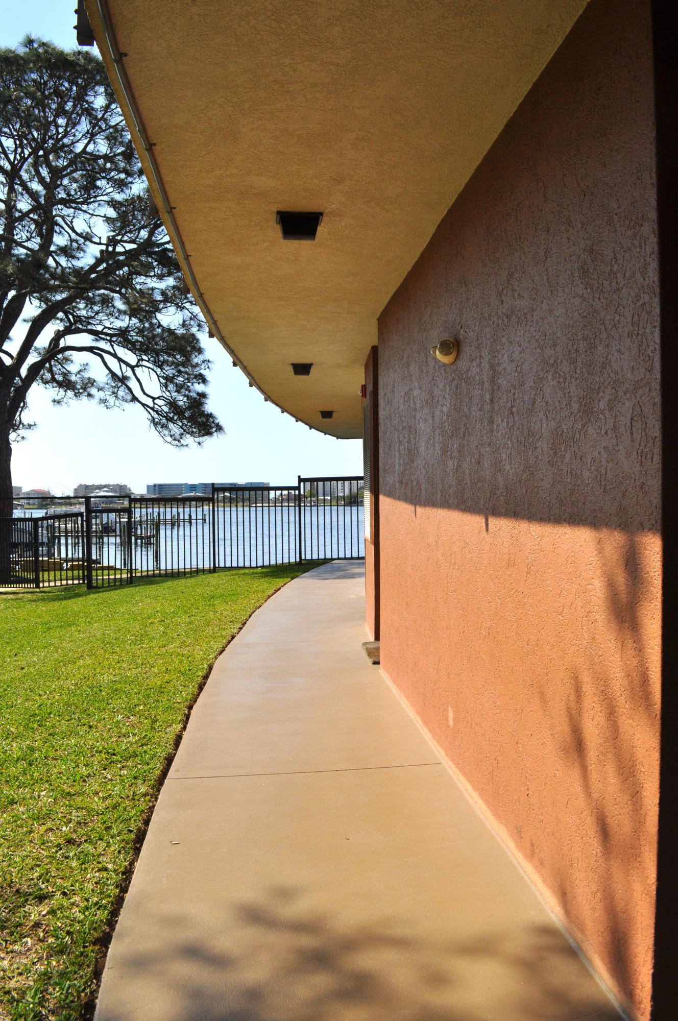 PIRATES BAY PH 1 - Residential