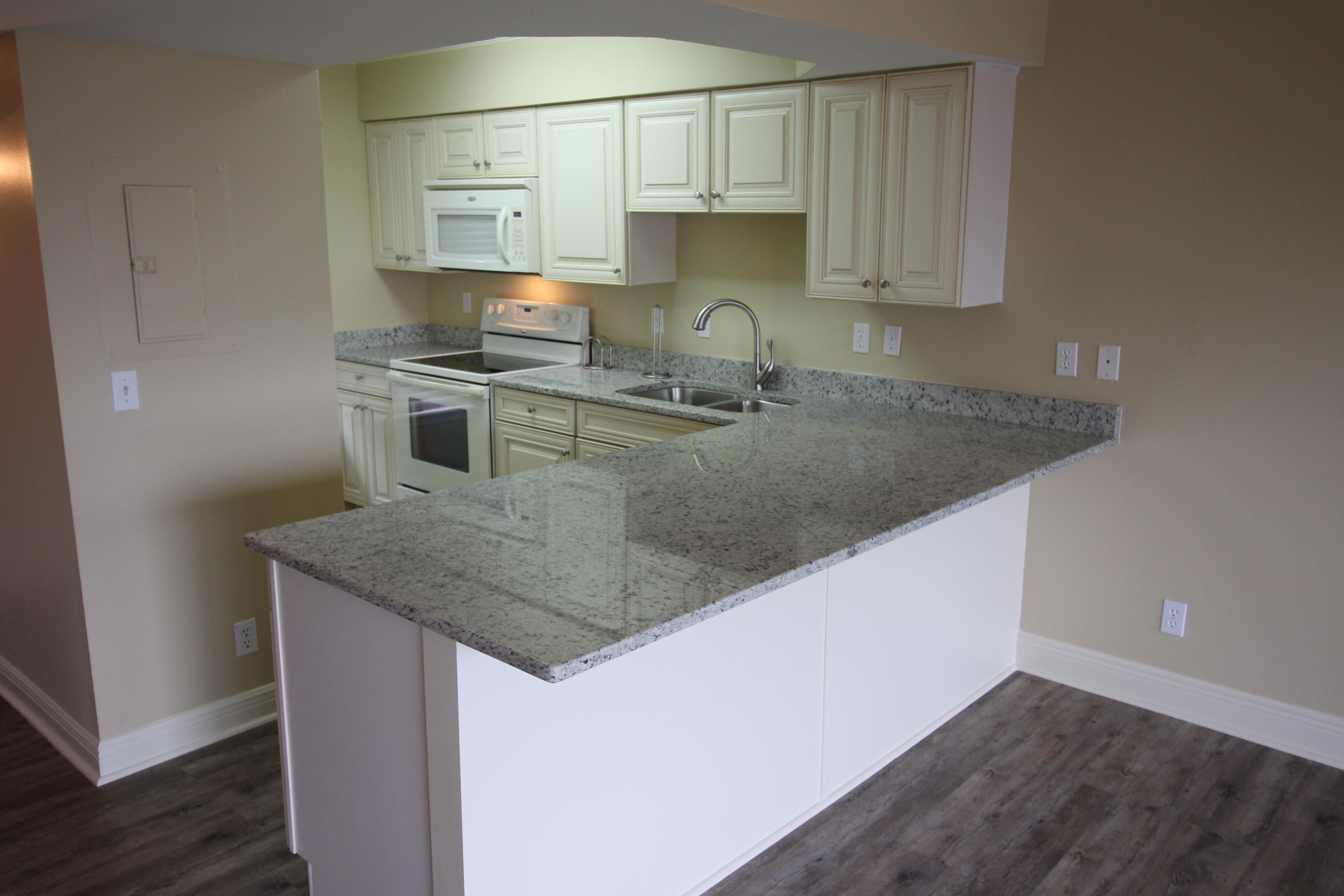 BEACHFRONT 2 - Residential