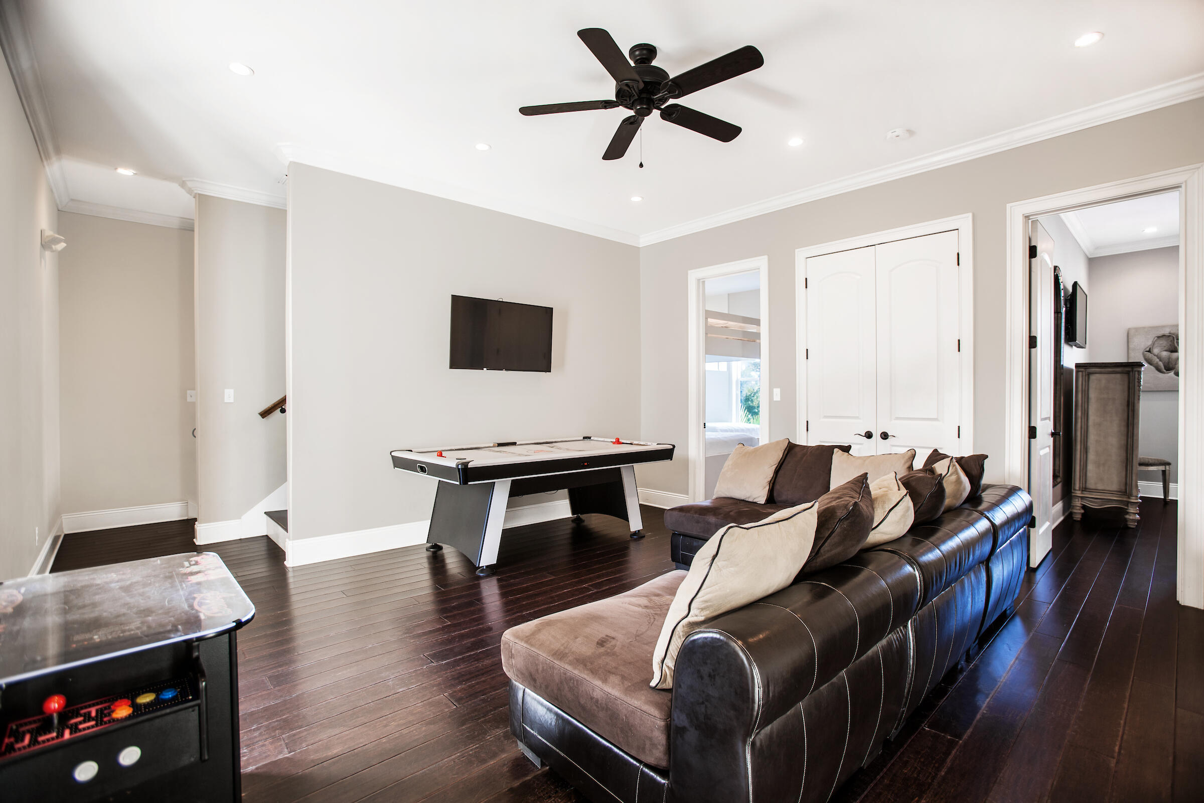 FRANGISTA BEACH 1ST ADDN - Residential