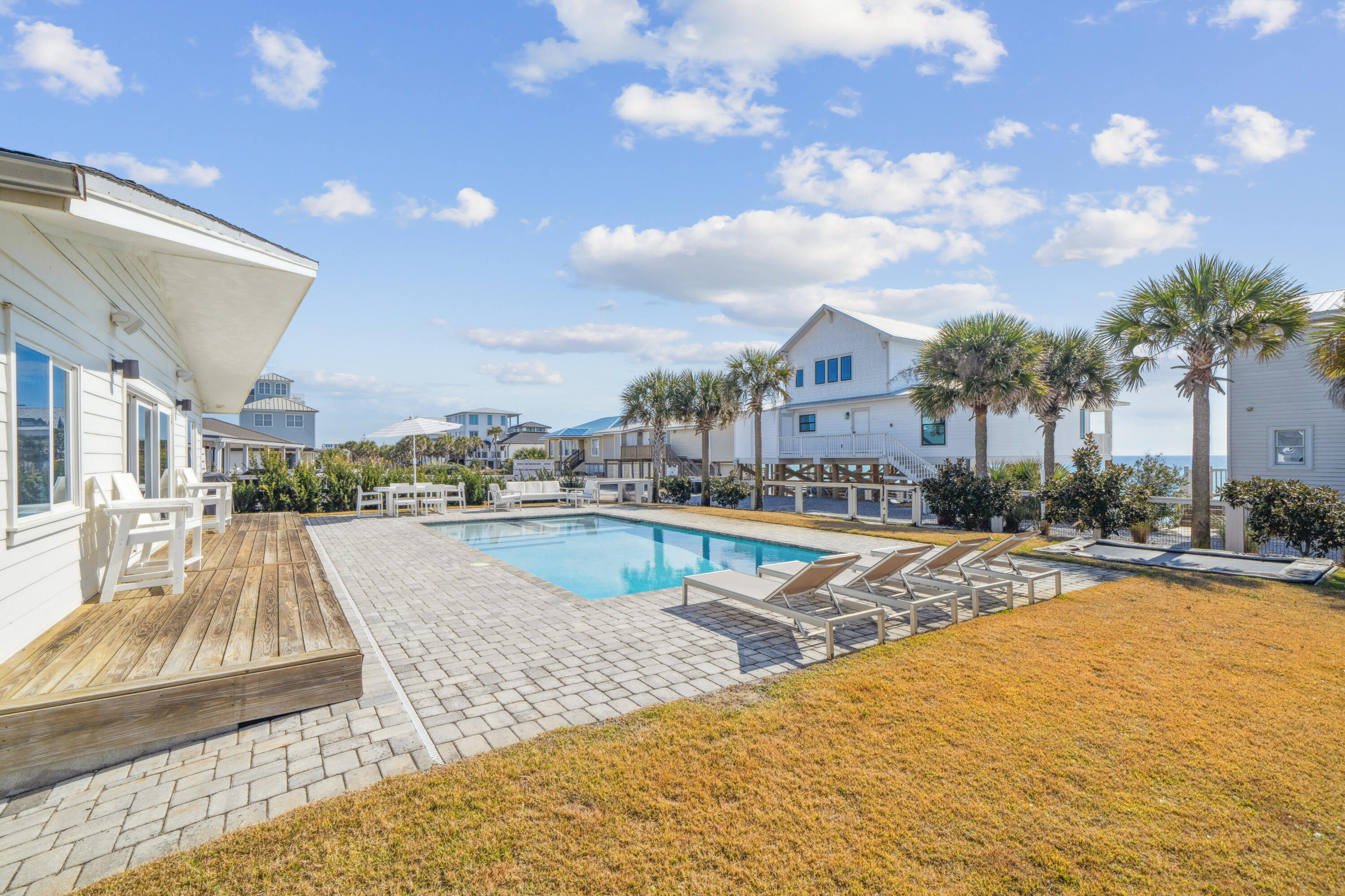 Fort Panic / Dune Allen - Residential