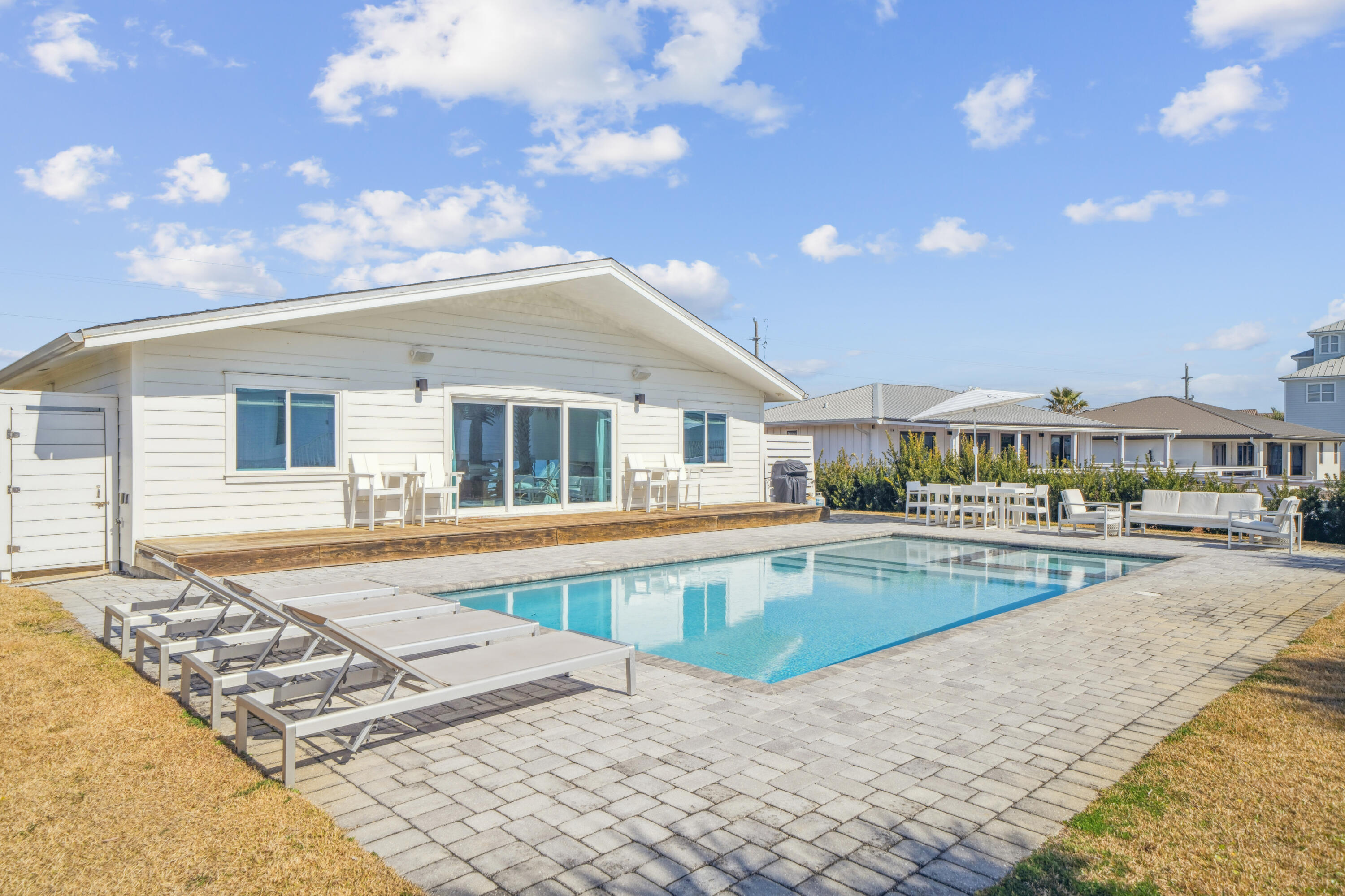 Fort Panic / Dune Allen - Residential