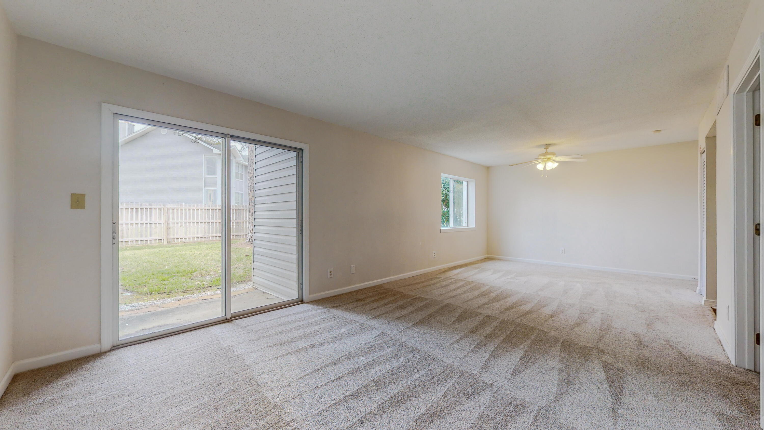 FINISTERRA CONDO - Residential