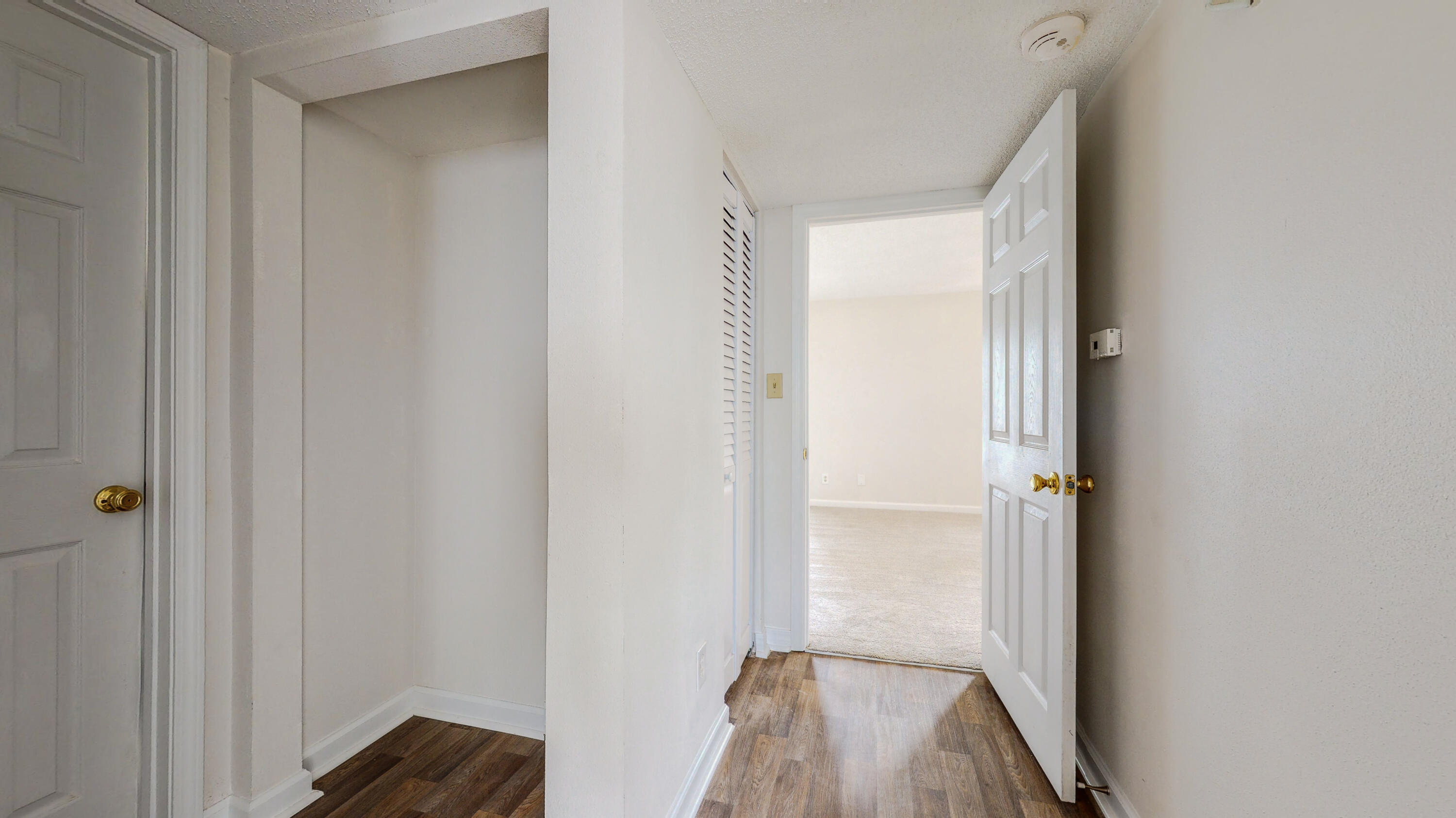 FINISTERRA CONDO - Residential