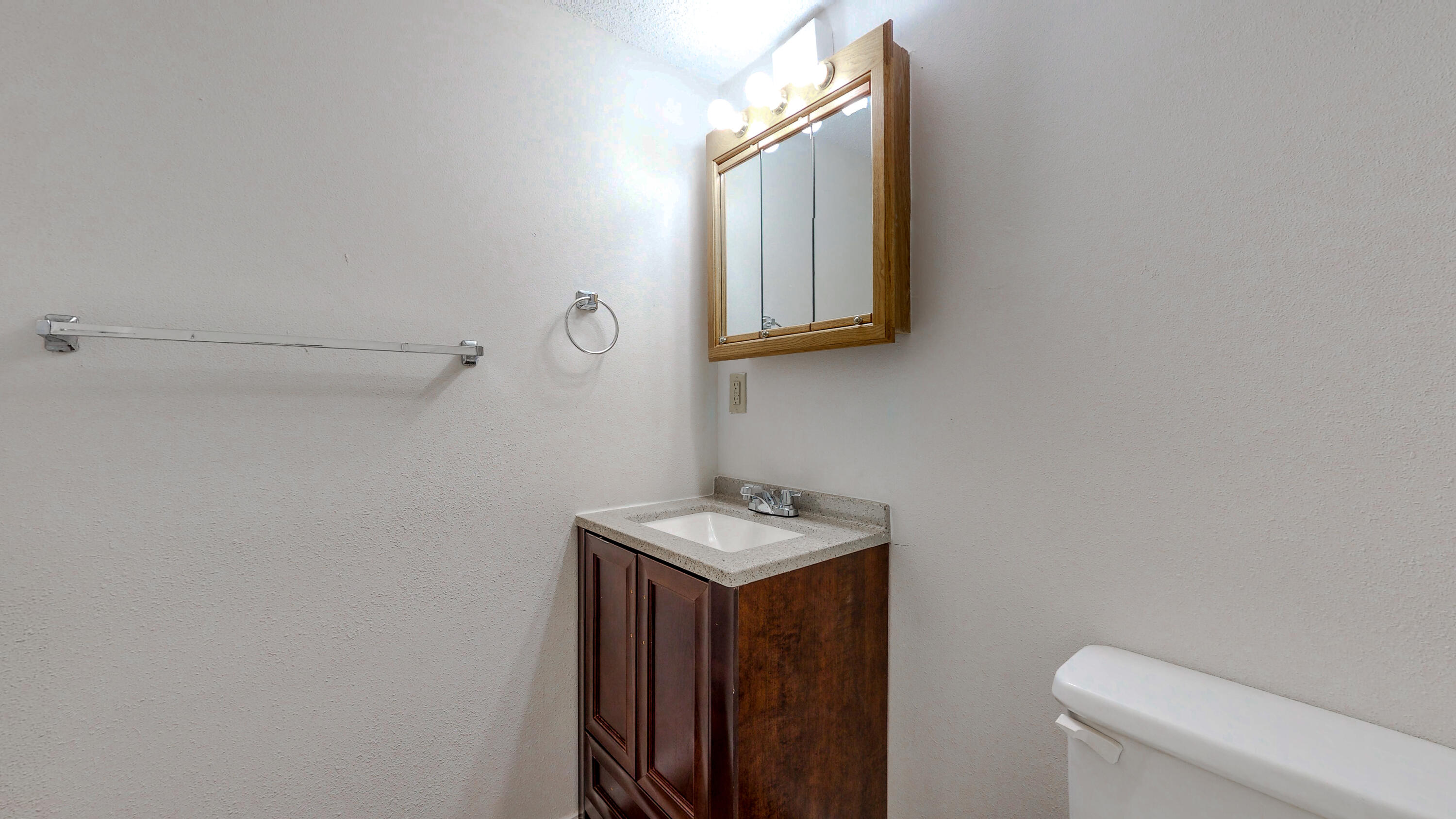 FINISTERRA CONDO - Residential