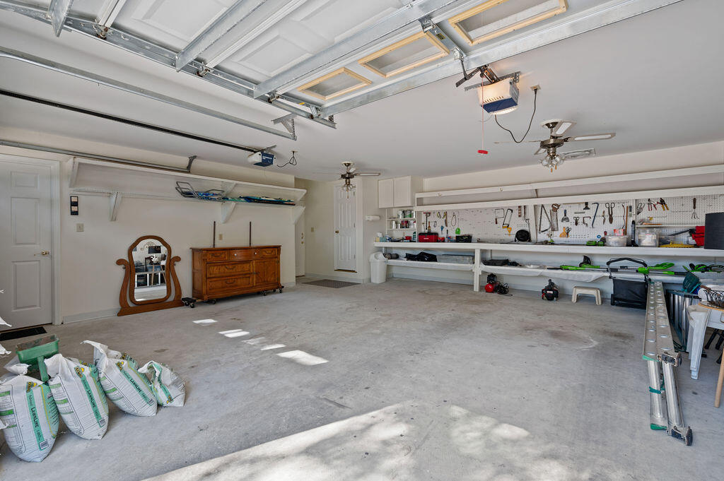 DIXON S/D N1/2 LOT 5 BLK F - Residential