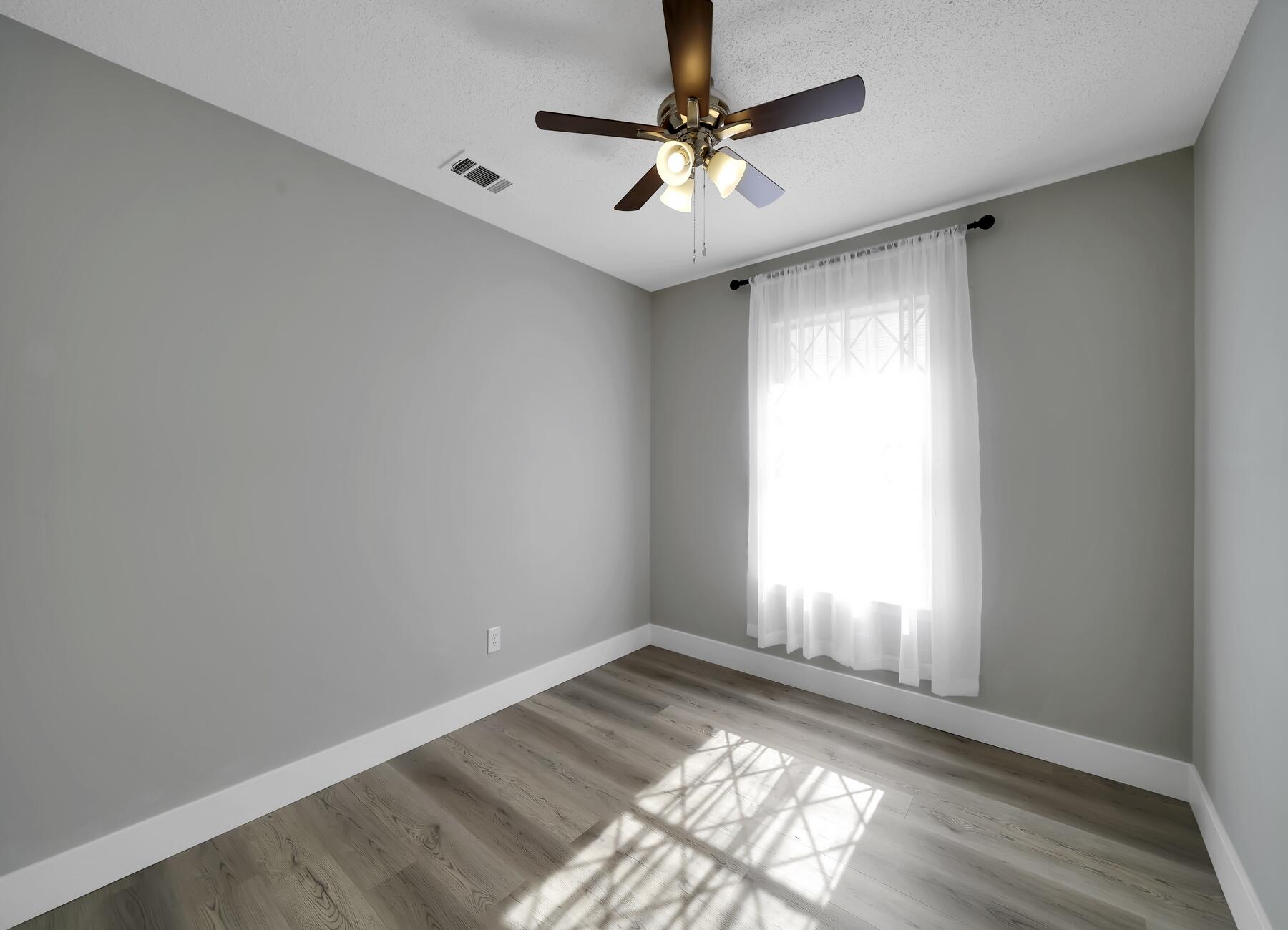 HIDDEN TRAILS PH 1 - Residential