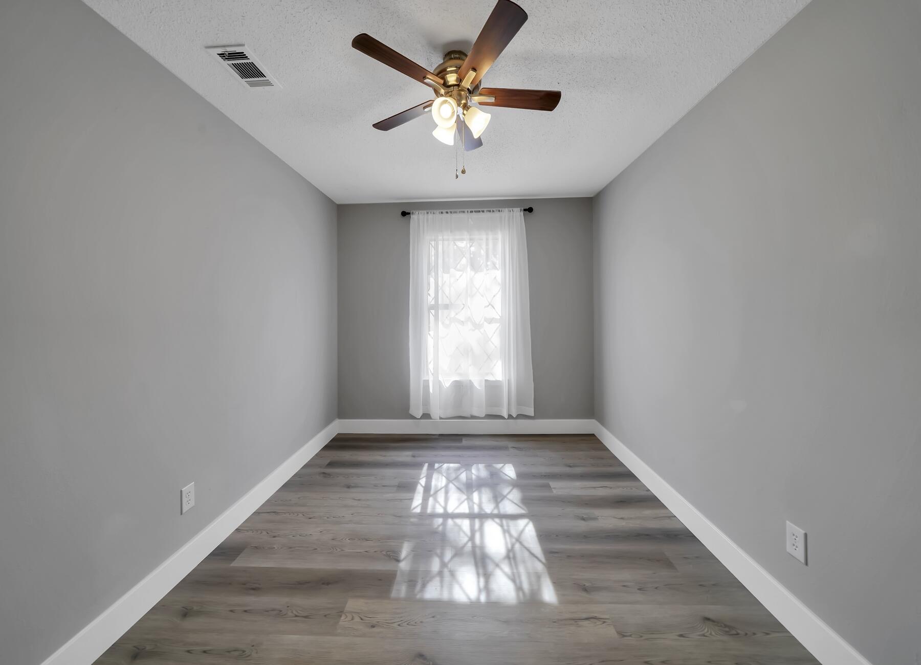 HIDDEN TRAILS PH 1 - Residential