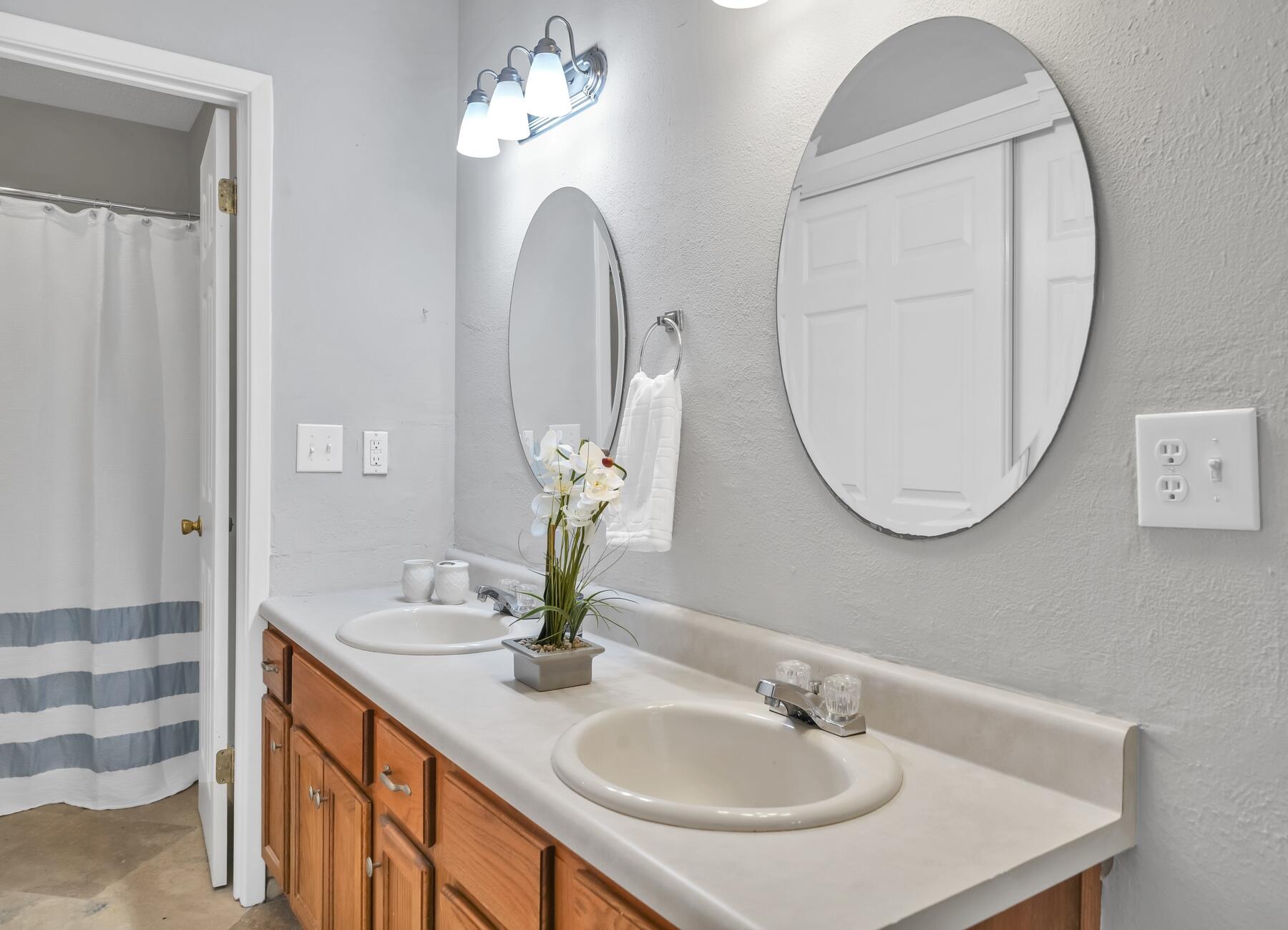 HIDDEN TRAILS PH 1 - Residential