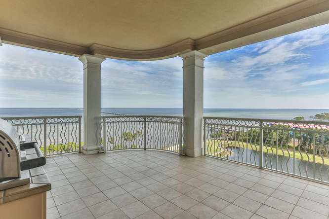 ONE WATER PLACE AT KELLY PLANTATION - Residential