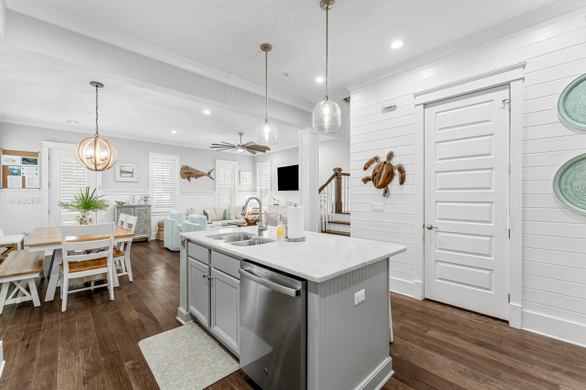 HIGHLAND PARKS - Residential