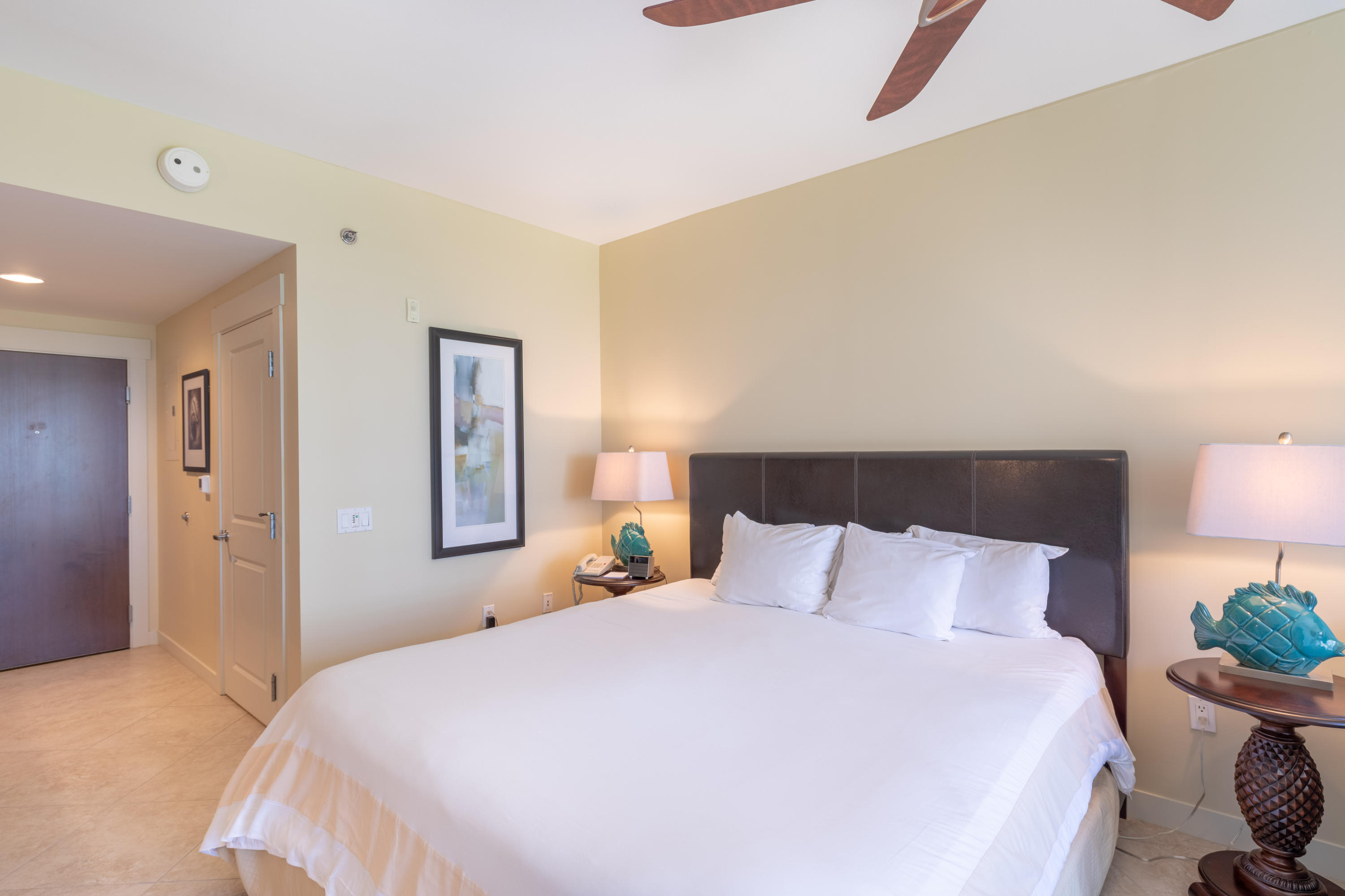 BAHIA CONDO - Residential