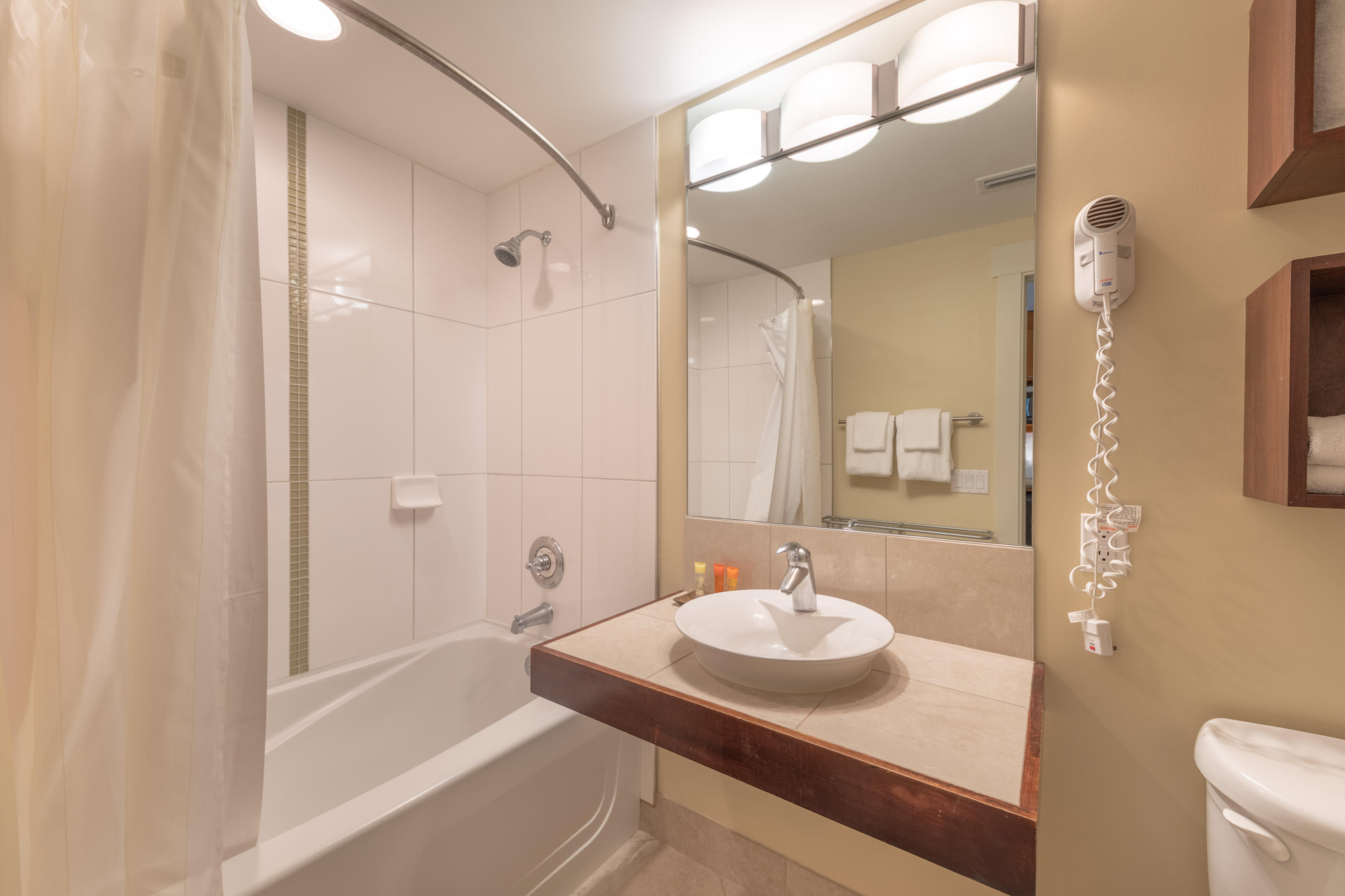 BAHIA CONDO - Residential