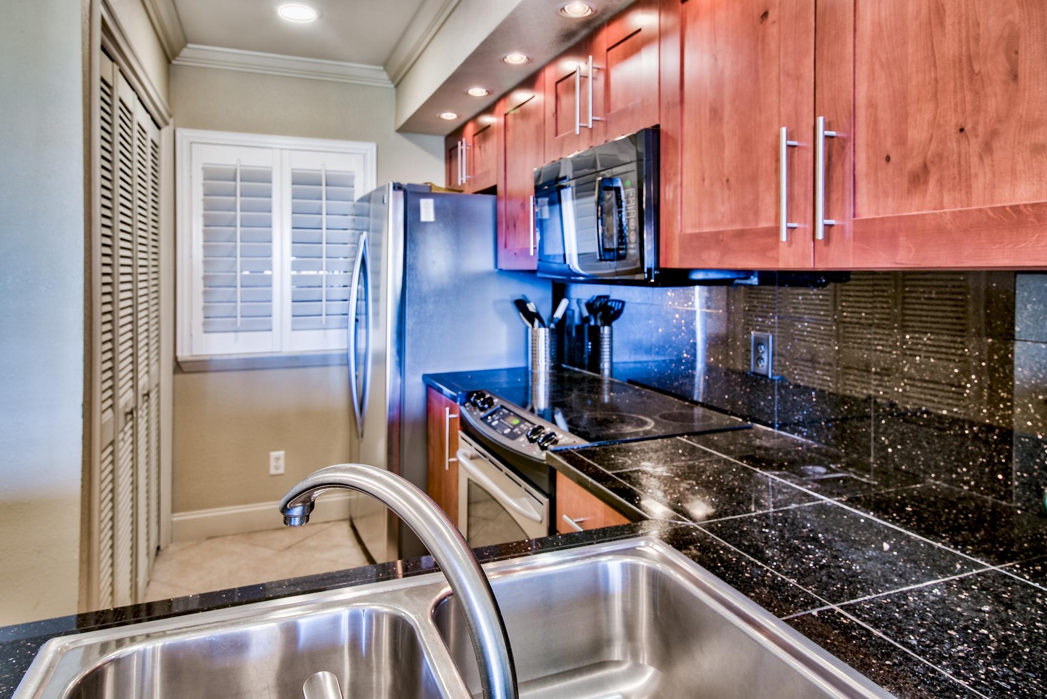 TOPS'L BEACH MANOR - Residential