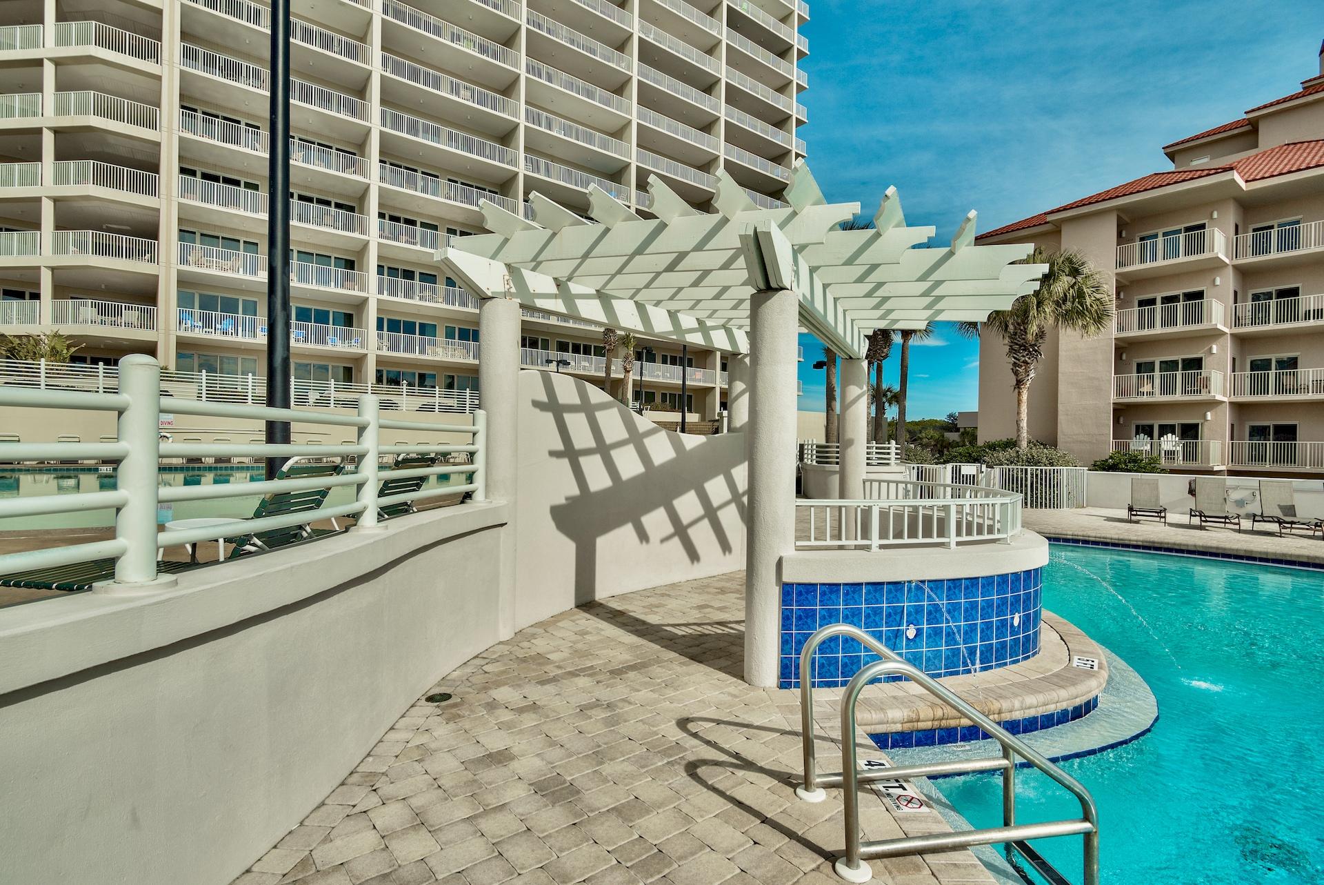 TOPS'L BEACH MANOR - Residential