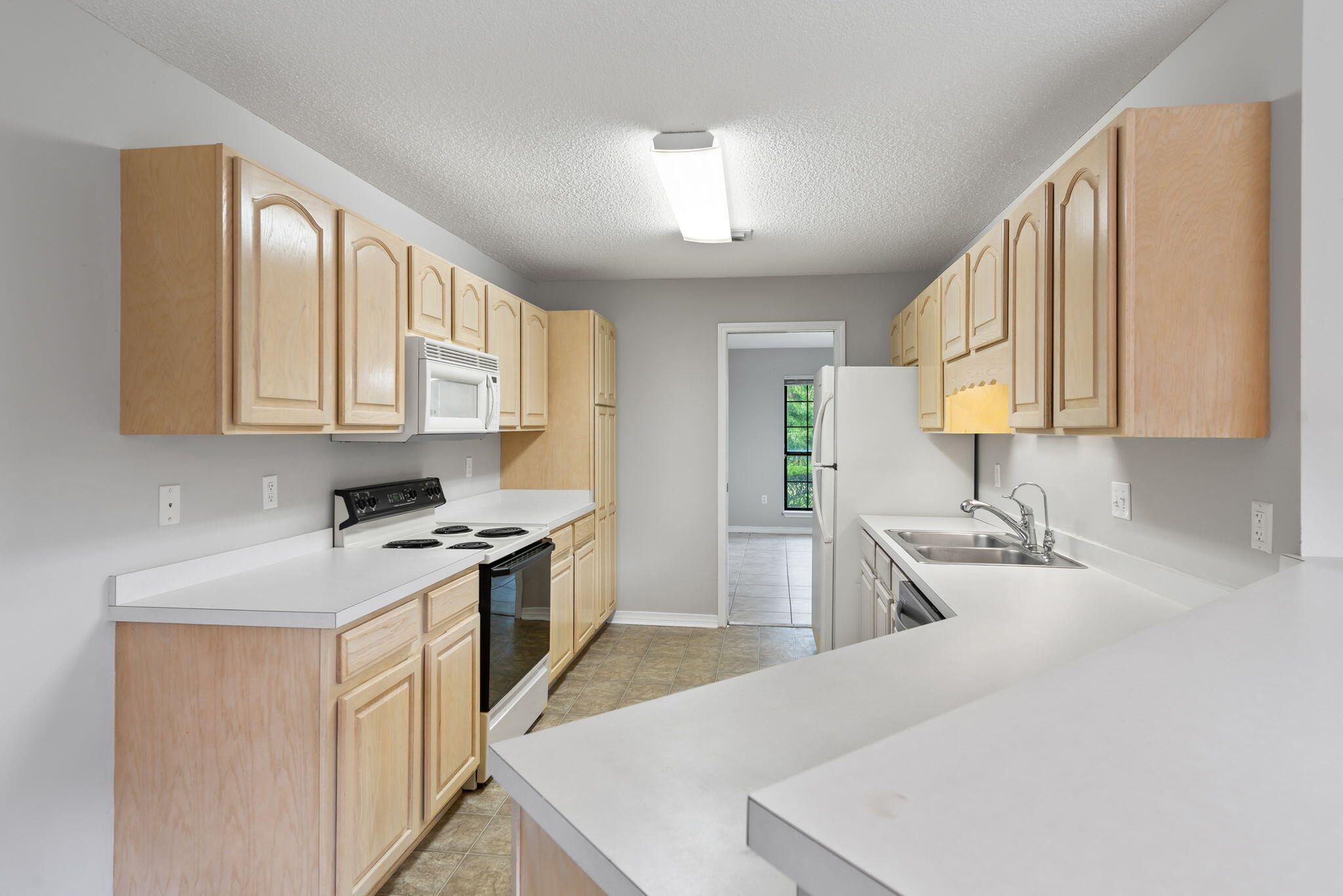 HOLLEY BY THE SEA - Residential