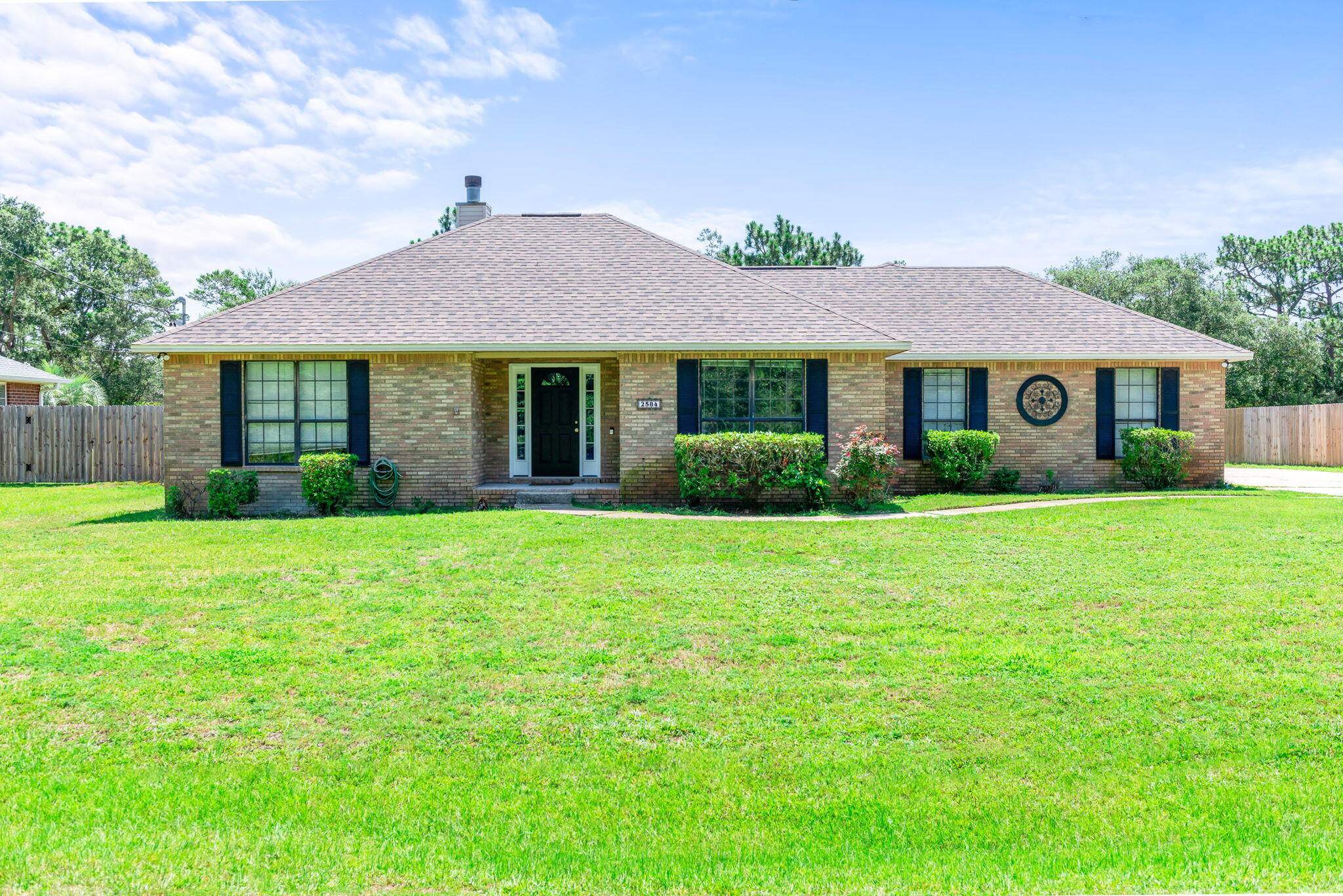 HOLLEY BY THE SEA - Residential