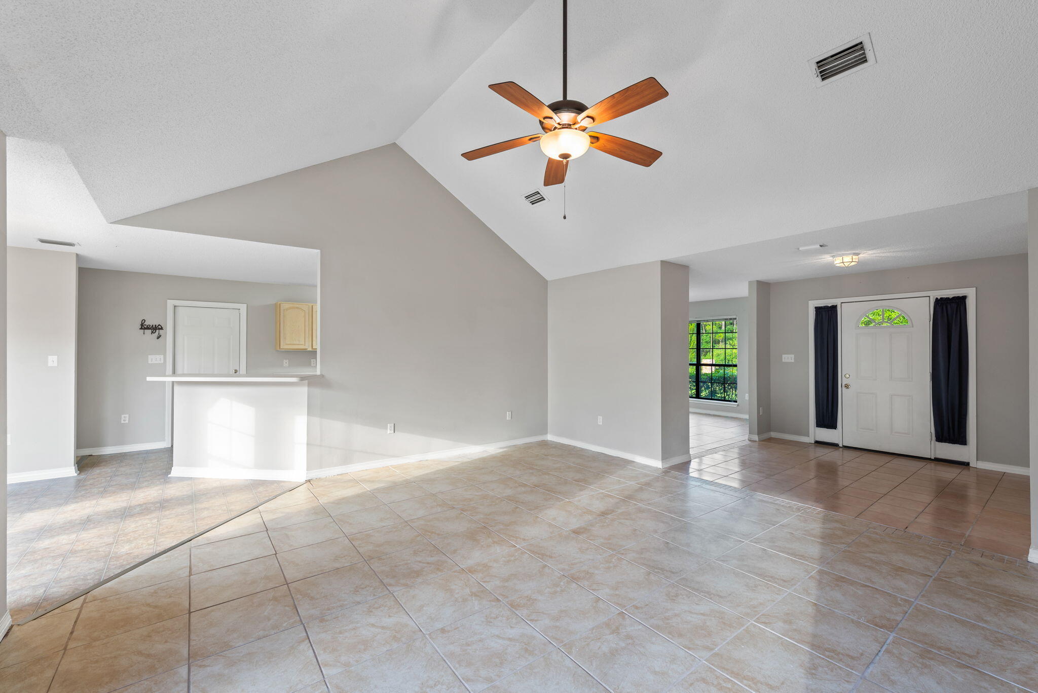 HOLLEY BY THE SEA - Residential