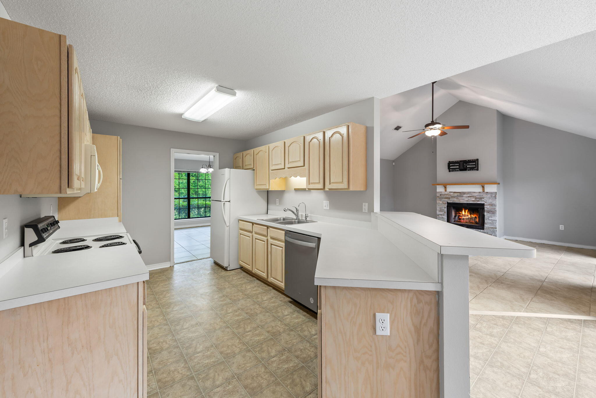 HOLLEY BY THE SEA - Residential