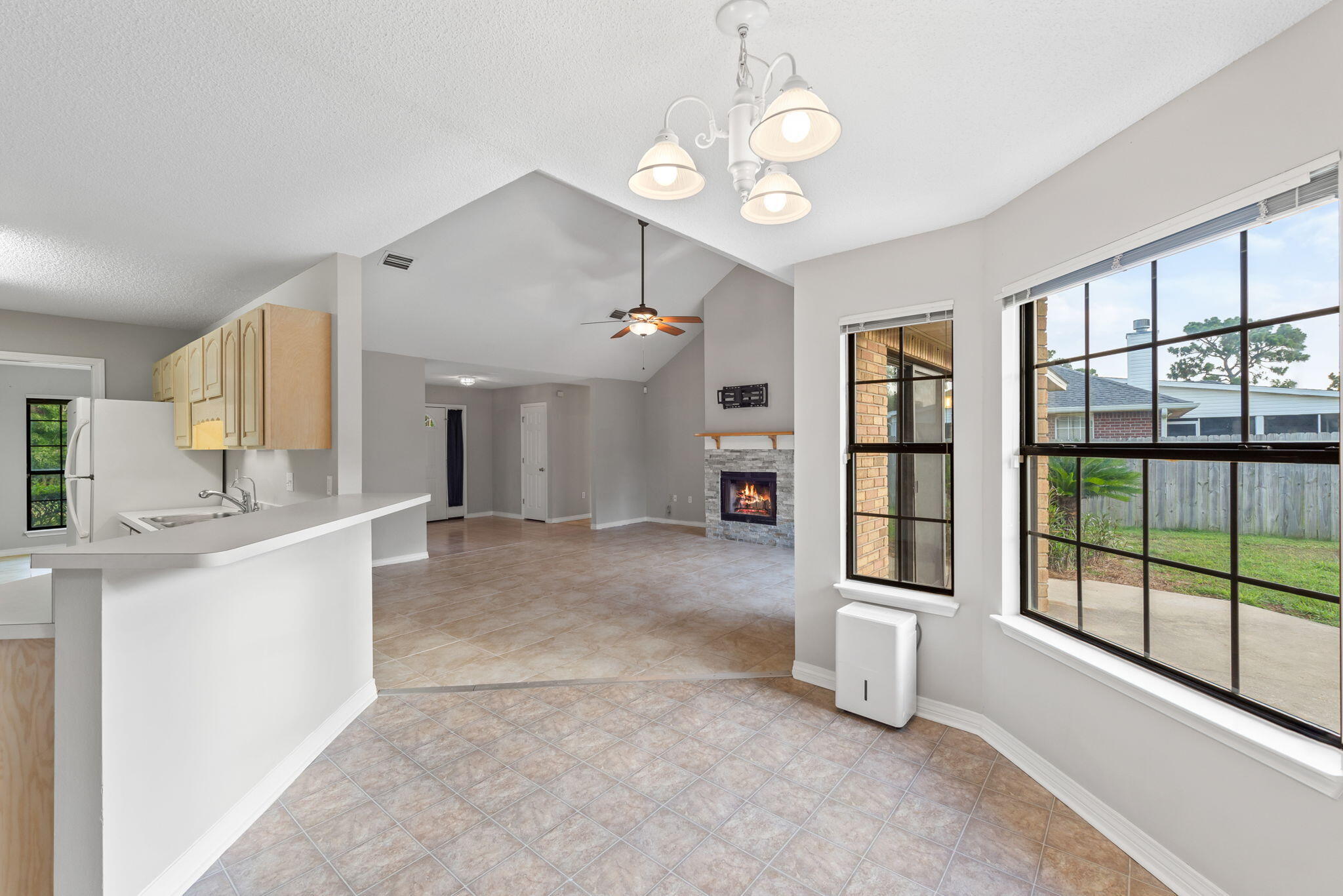 HOLLEY BY THE SEA - Residential