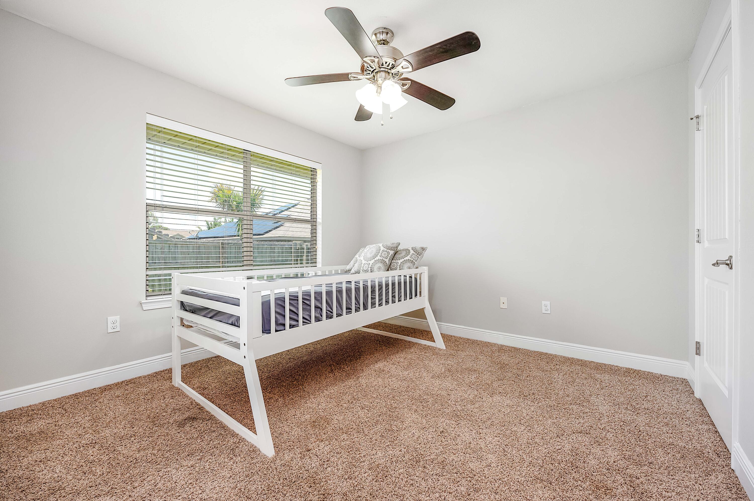 BAY PINES - Residential