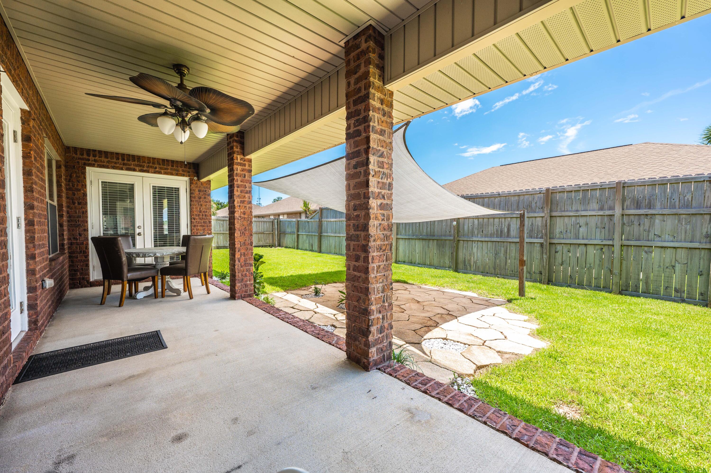 BAY PINES - Residential