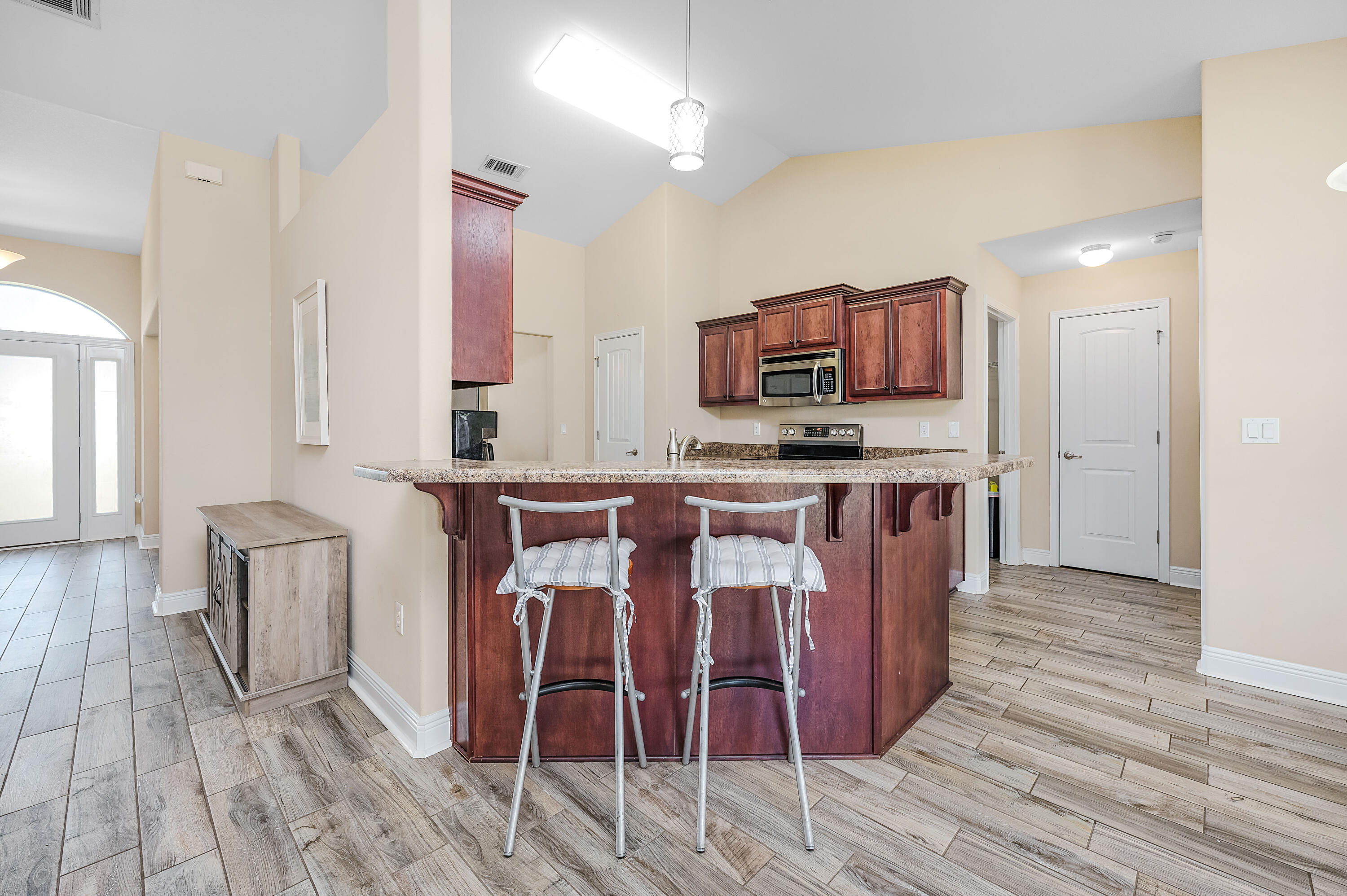 BAY PINES - Residential