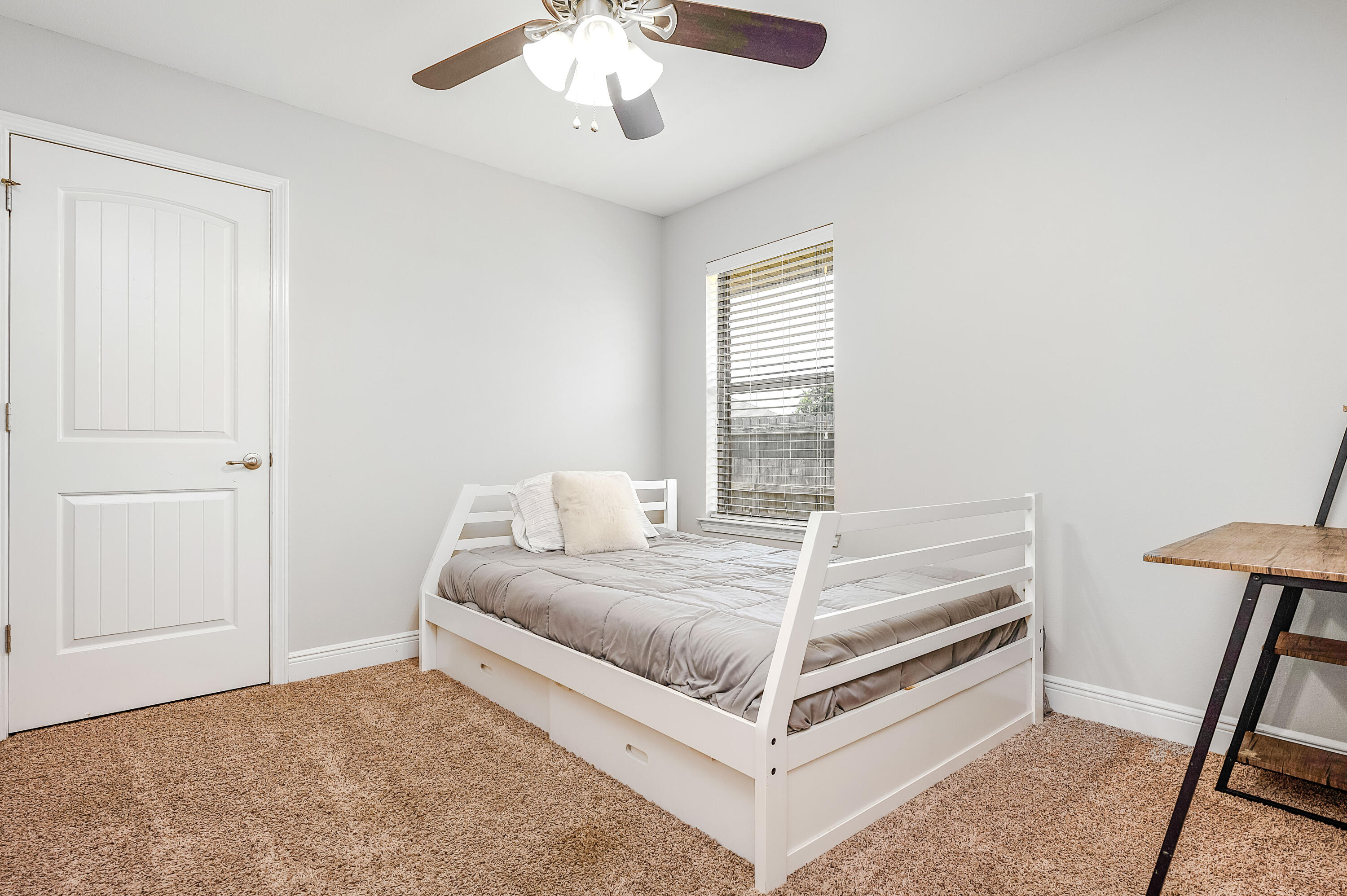 BAY PINES - Residential