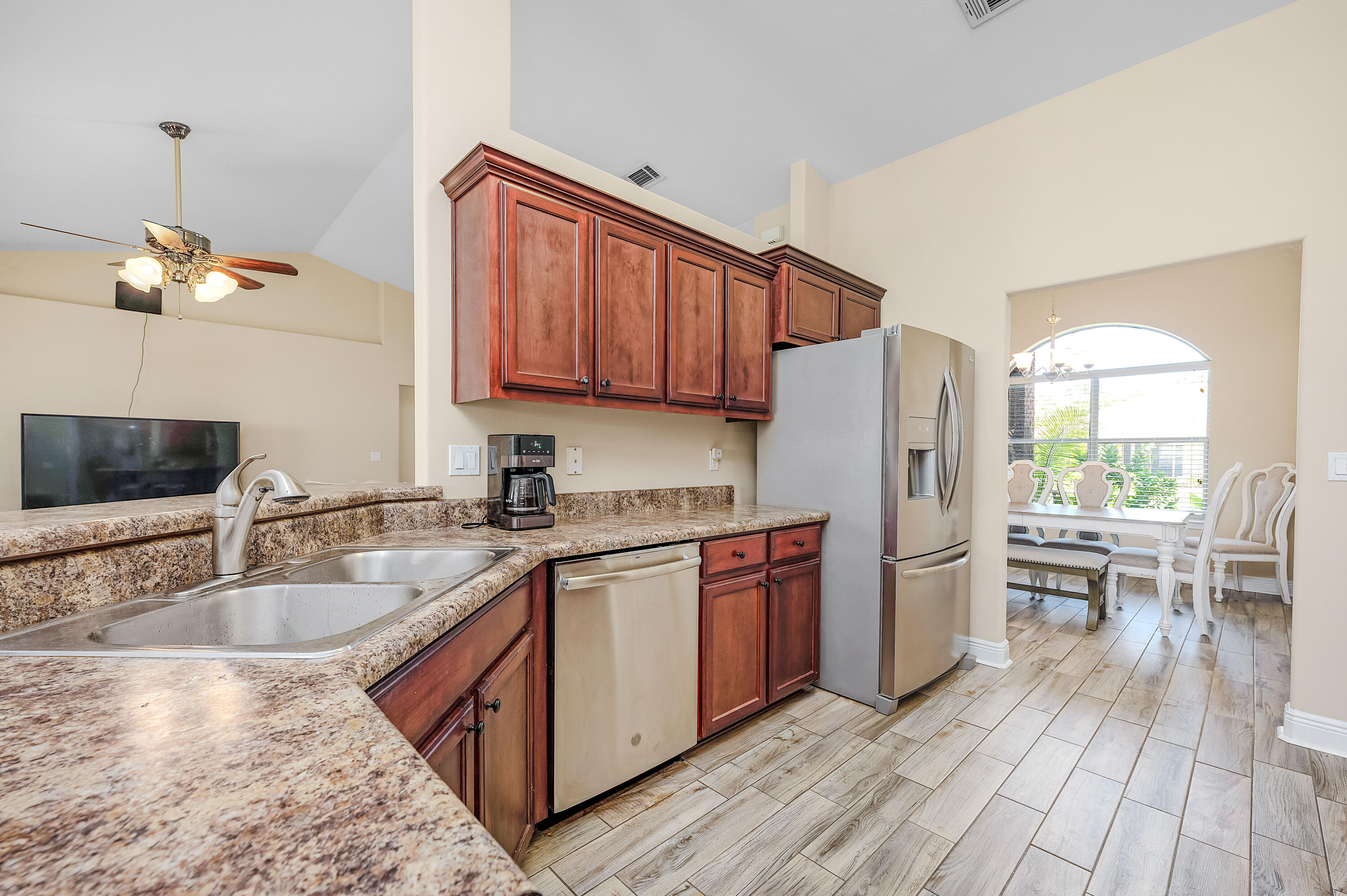 BAY PINES - Residential