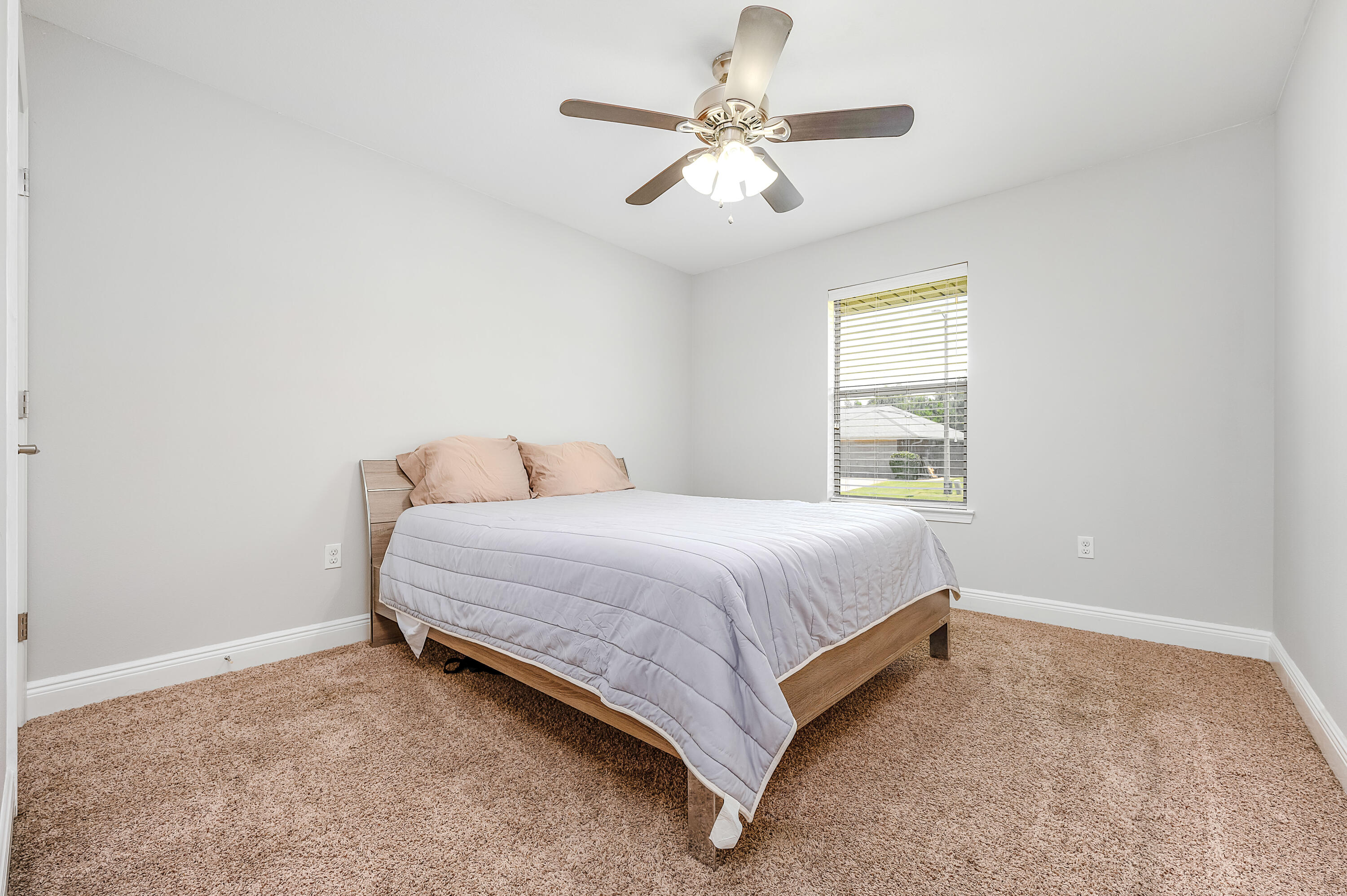 BAY PINES - Residential