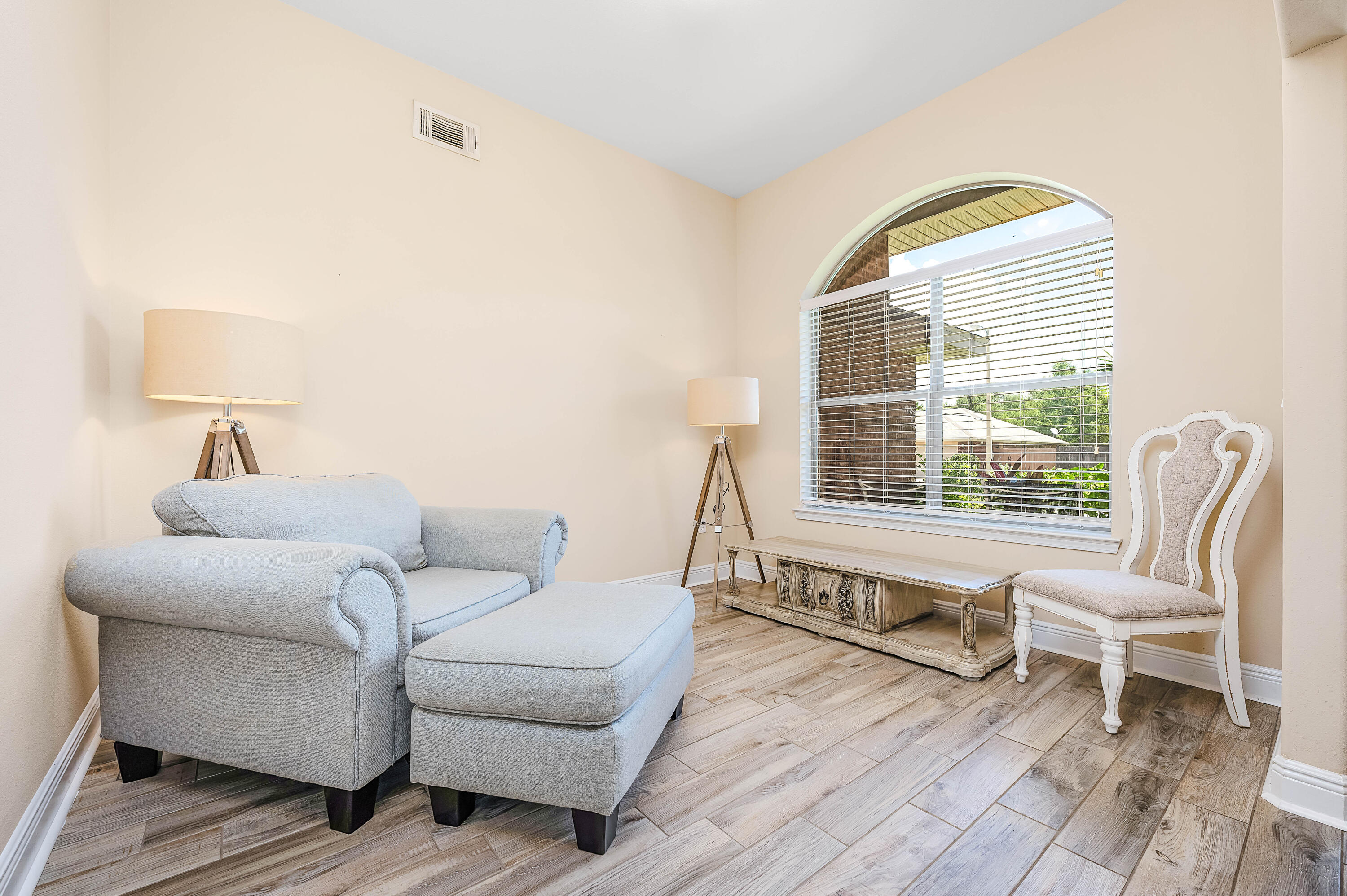 BAY PINES - Residential