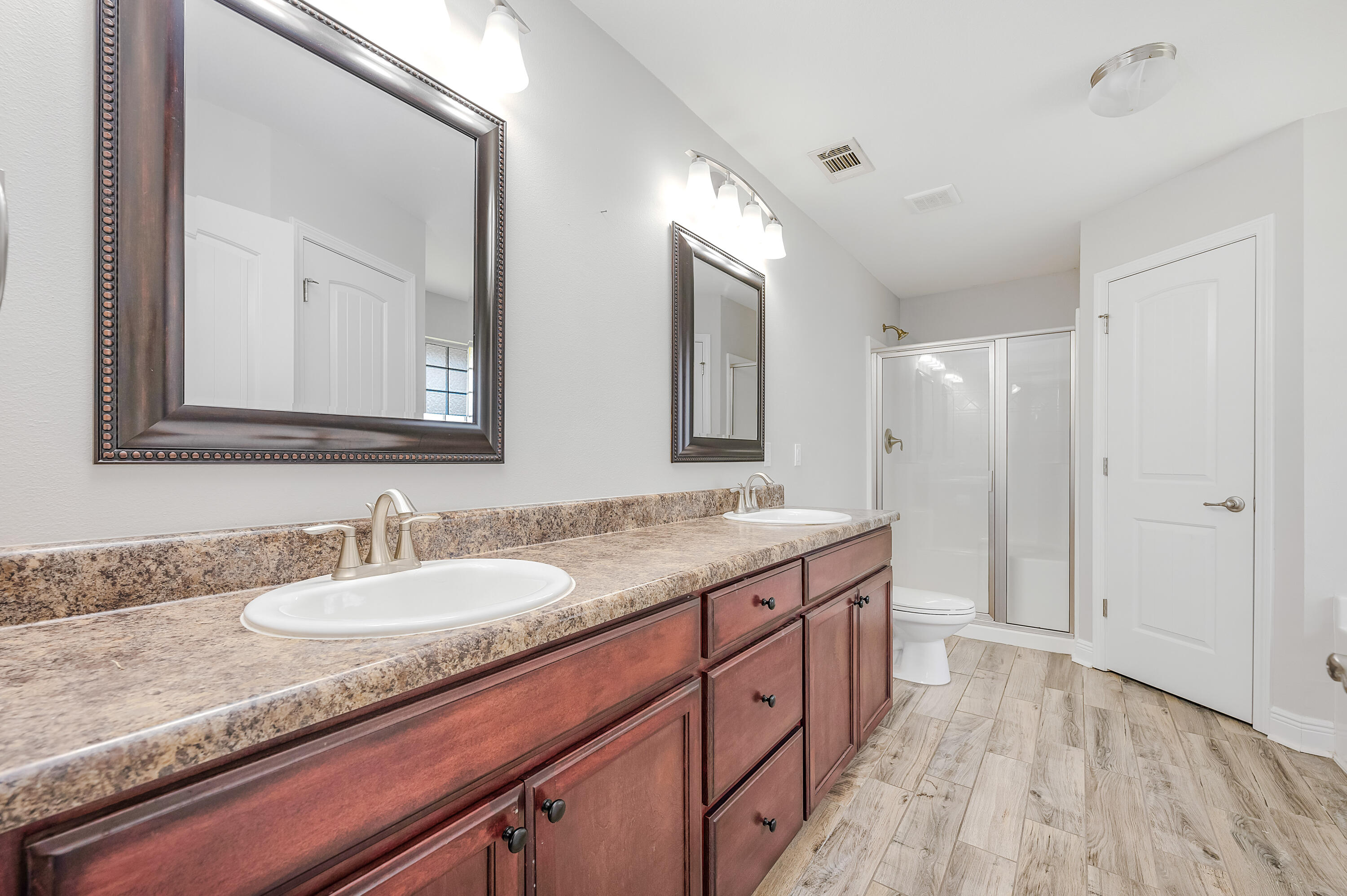 BAY PINES - Residential