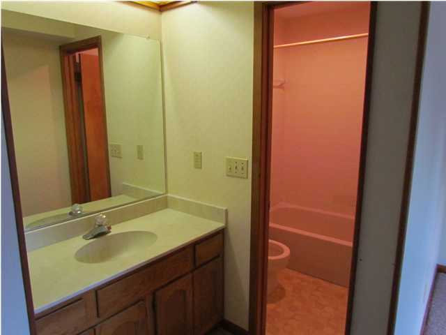 CEDAR RIDGE - Residential Lease