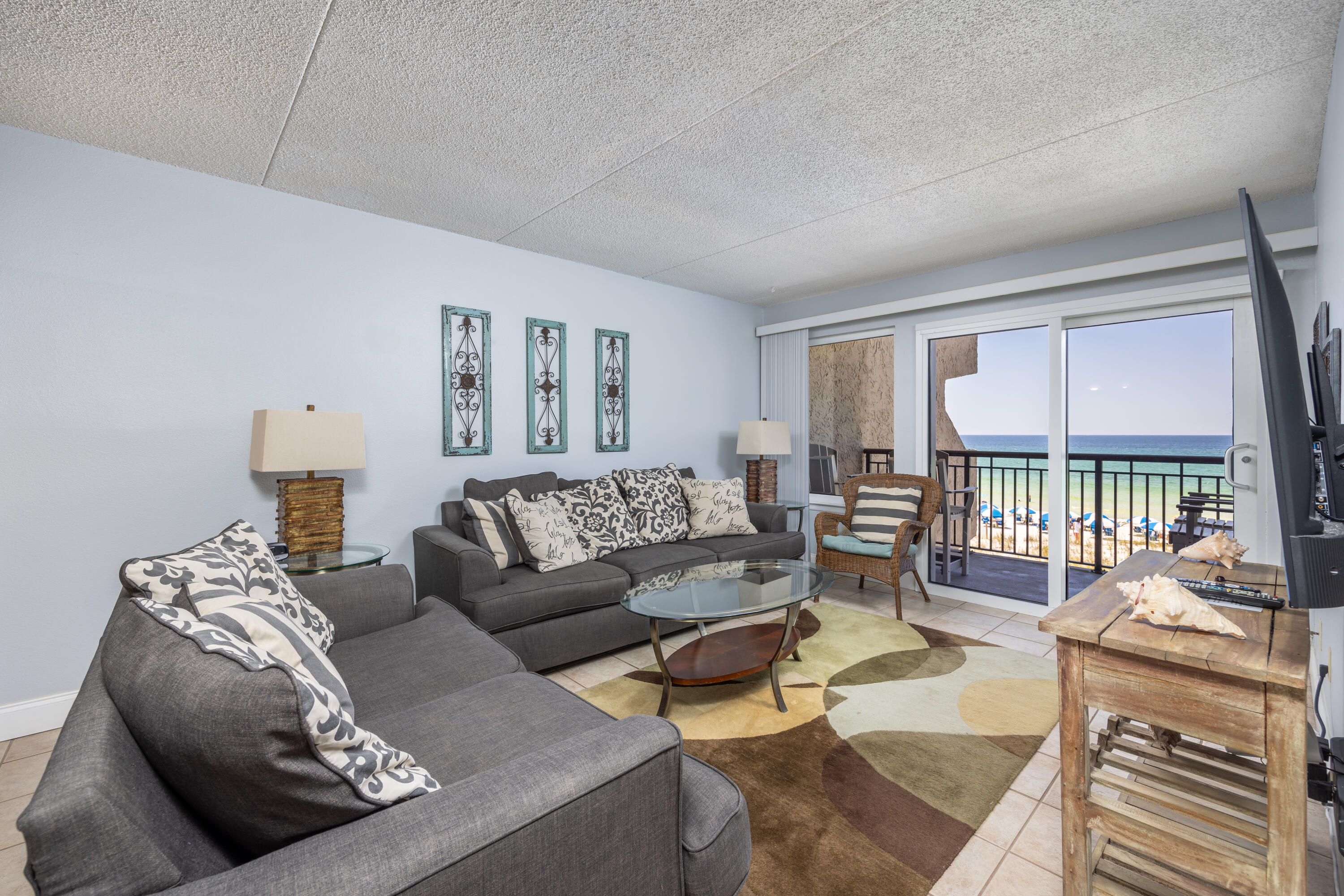 ISLAND ECHO CONDO - Residential