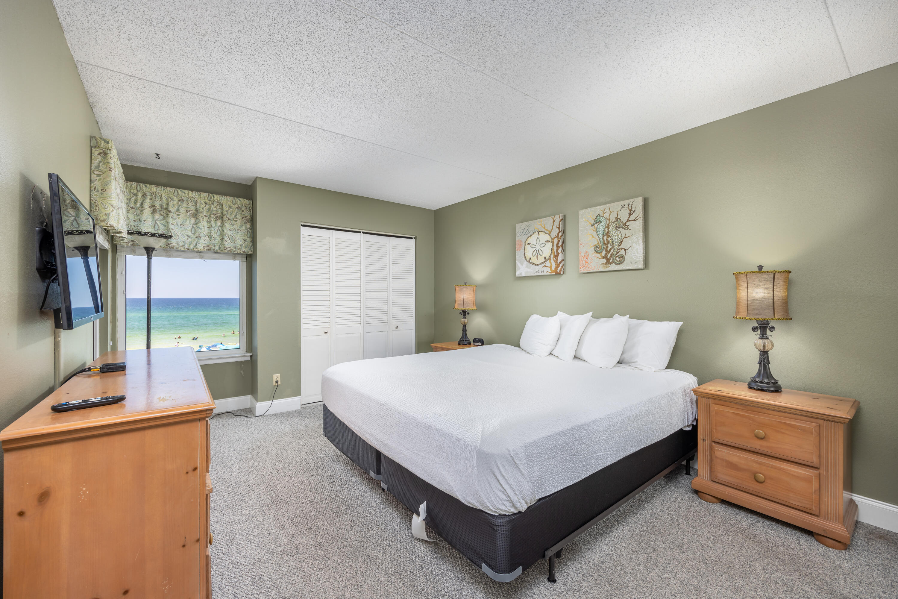 ISLAND ECHO CONDO - Residential