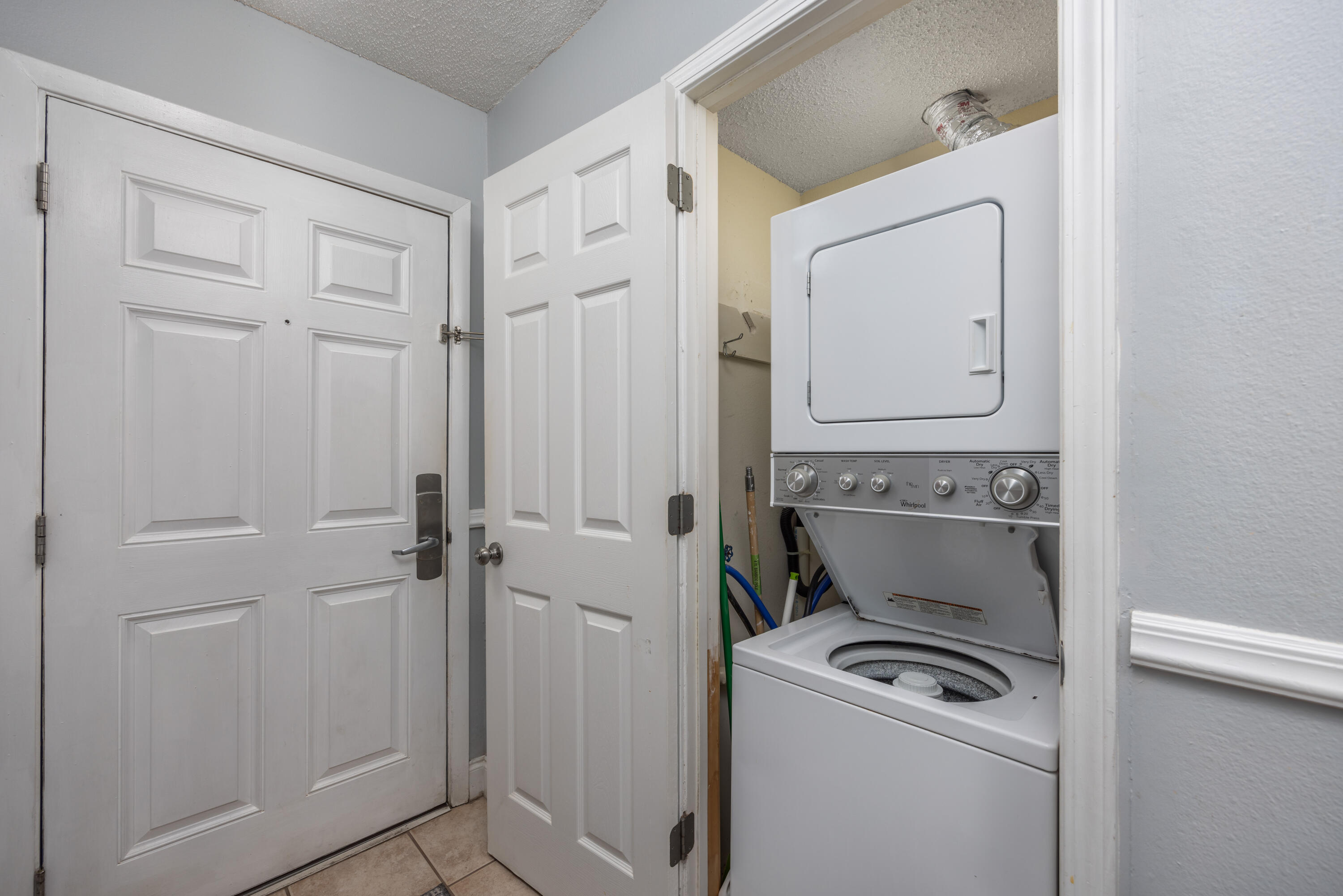 ISLAND ECHO CONDO - Residential