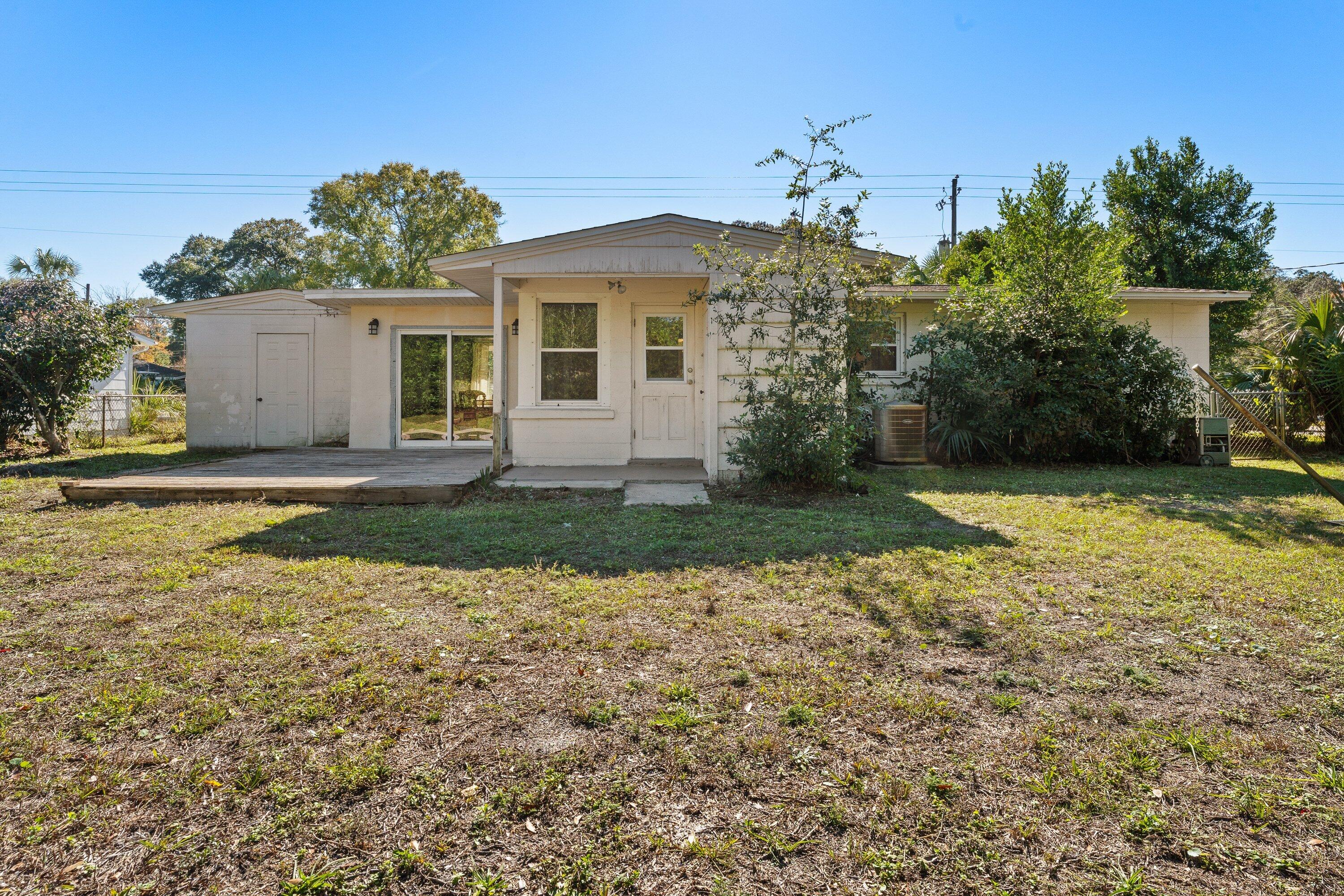 ELLIOTTS POINT 4TH ADDN - Residential