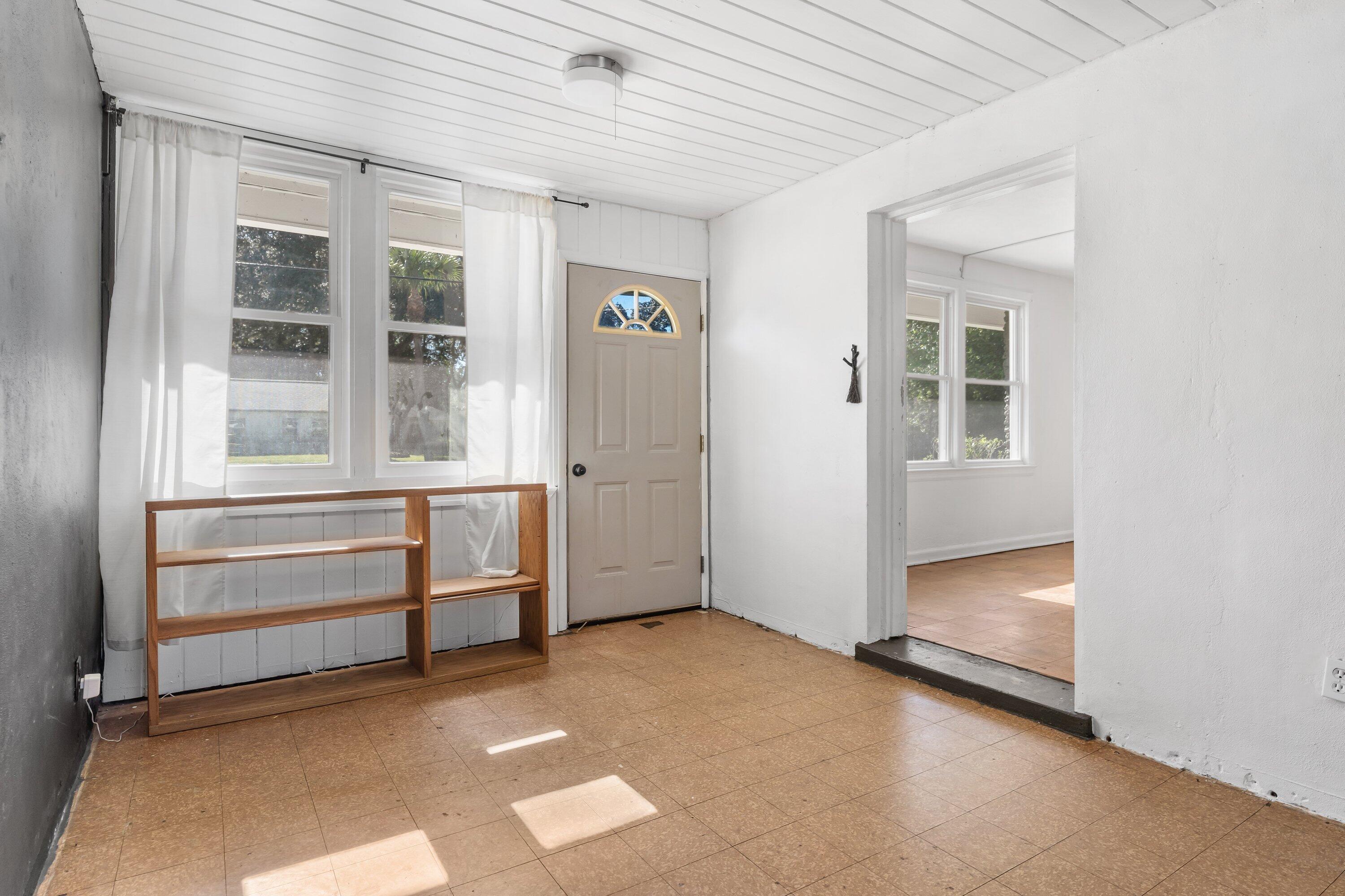 ELLIOTTS POINT 4TH ADDN - Residential
