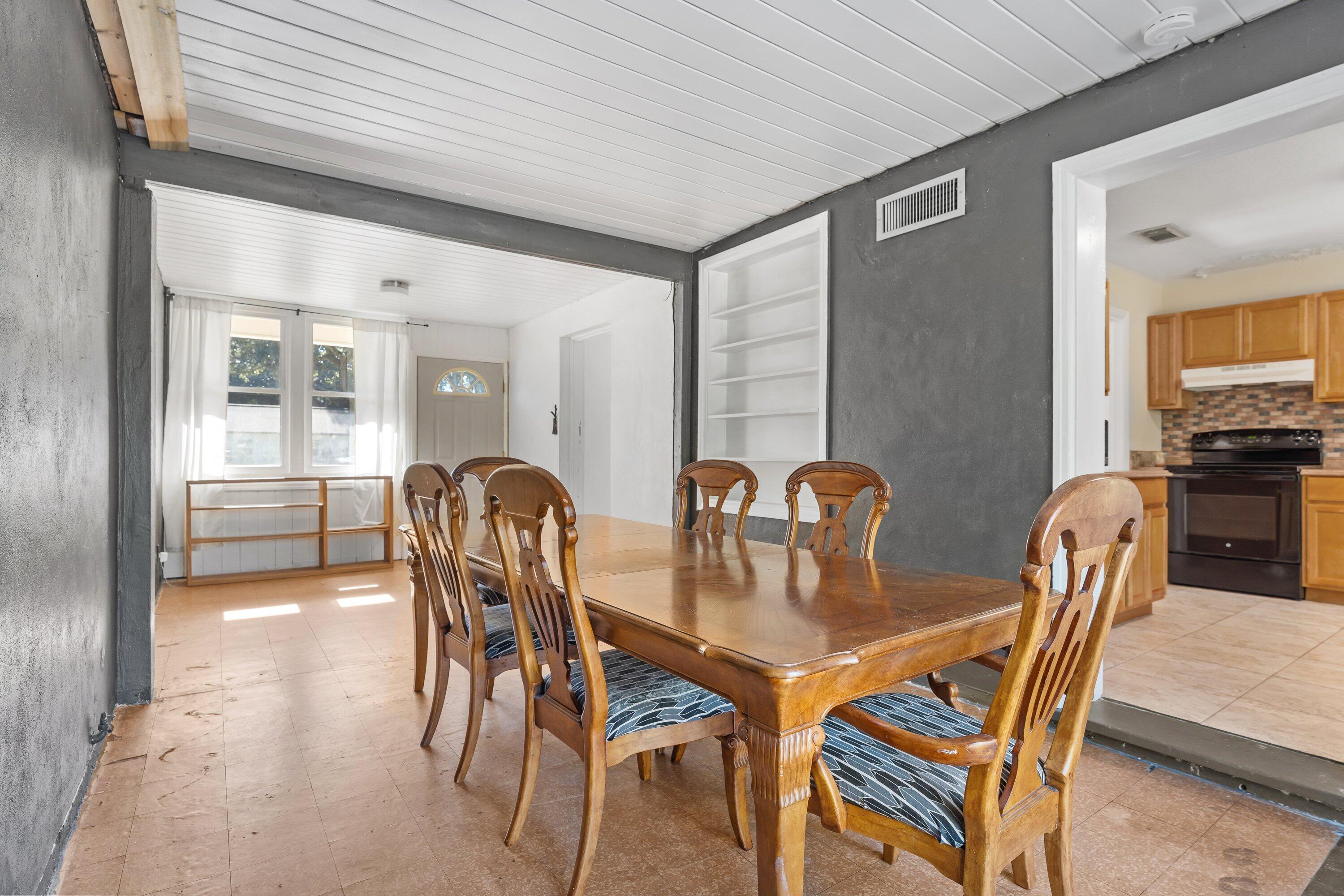 ELLIOTTS POINT 4TH ADDN - Residential
