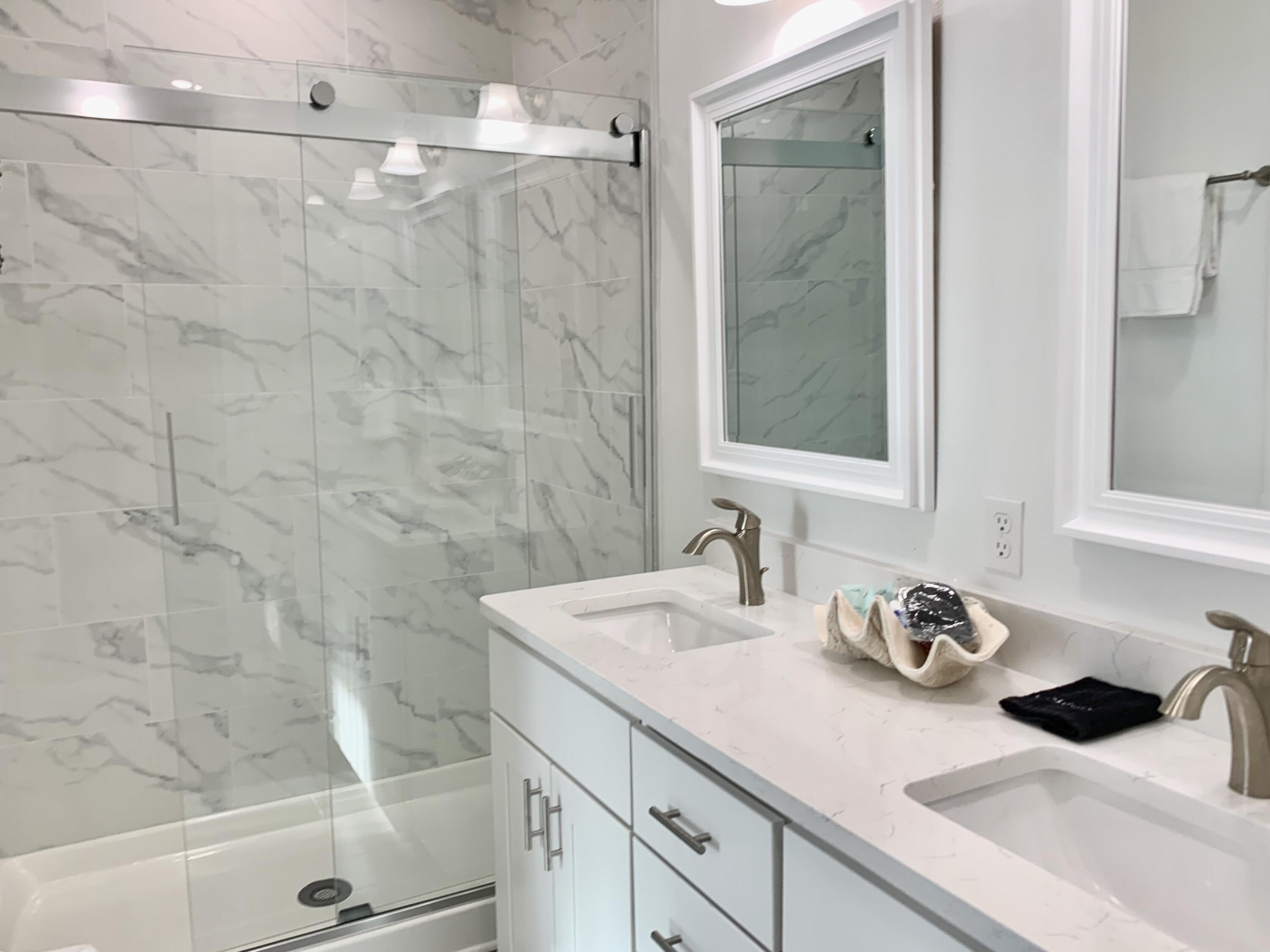 Gulf Place Residences - Residential