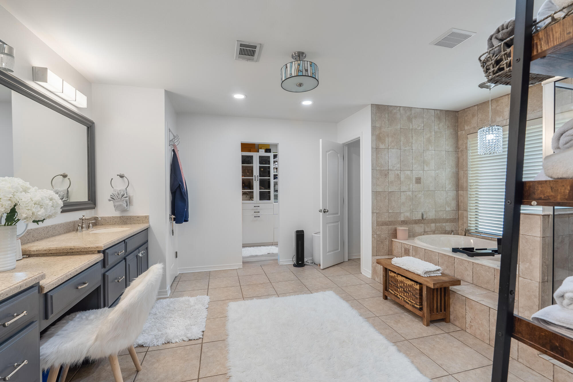 EMERALD BAY BAYWINDS GOLF ESTATES - Residential